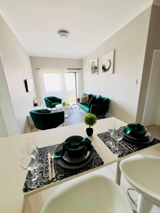 Luthando Luxury Nest - 2bedroom, in Midrand near Mall of Africa view 5