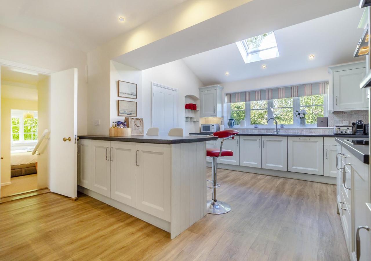 5 Bed in Walberswick oc-hfairh