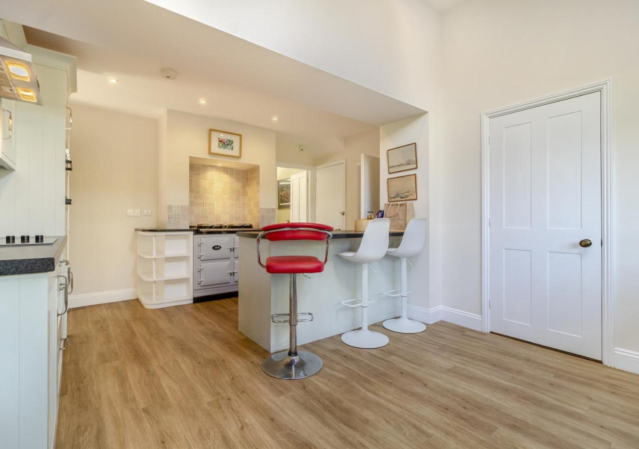5 Bed in Walberswick oc-hfairh