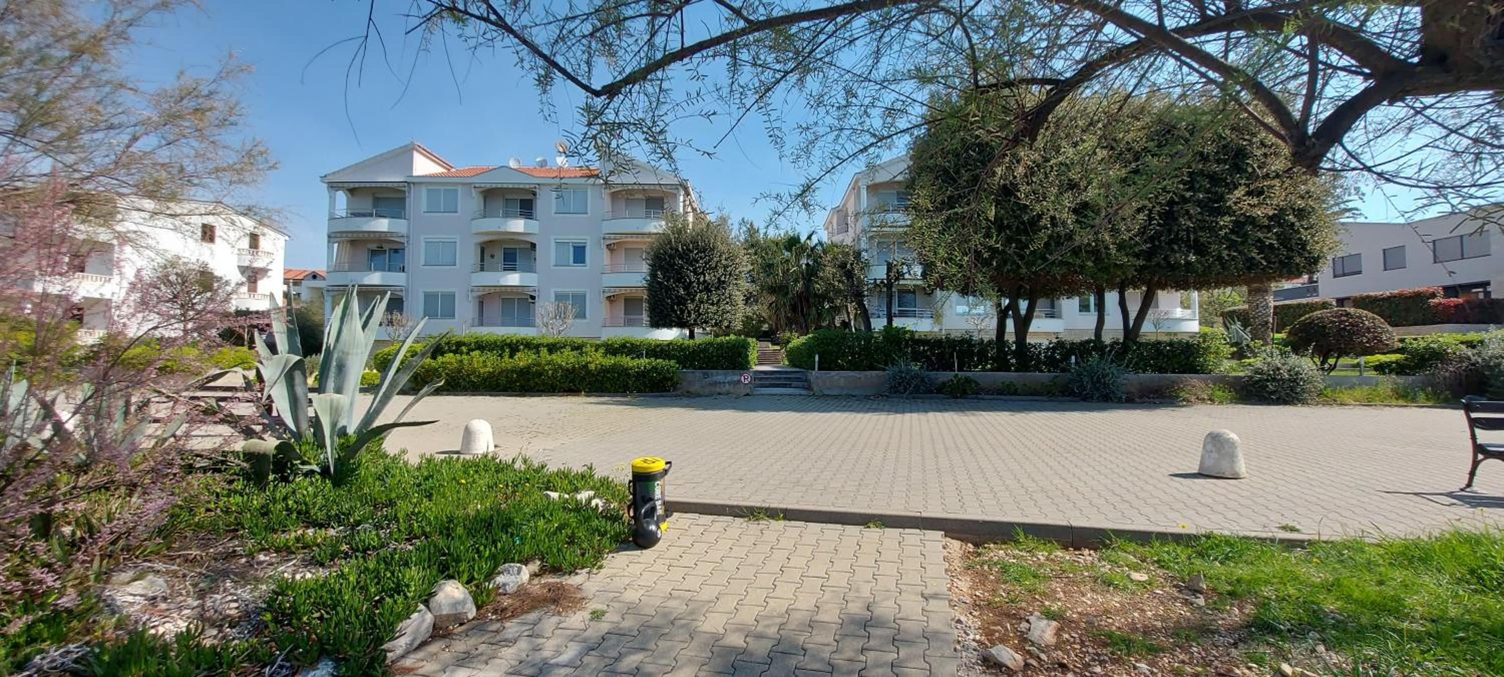 Fjaba Apartment