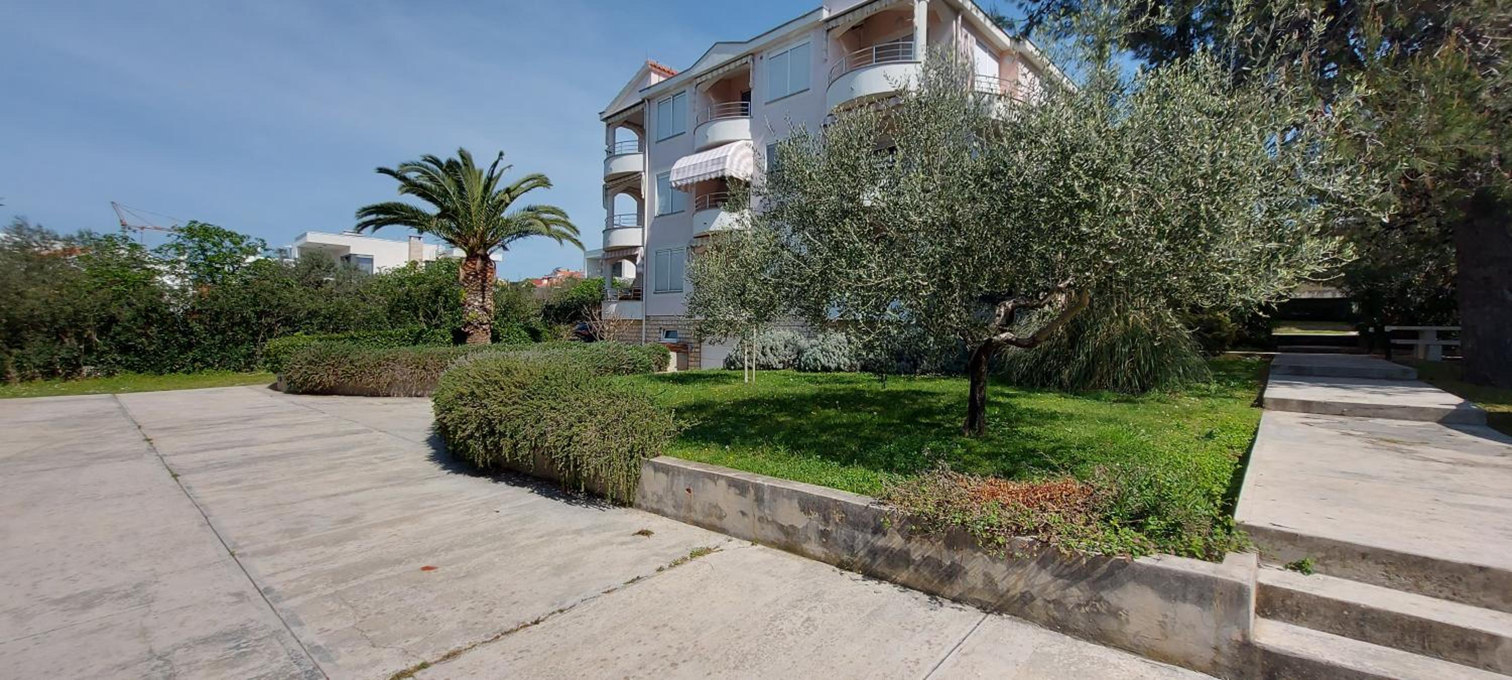 Fjaba Apartment