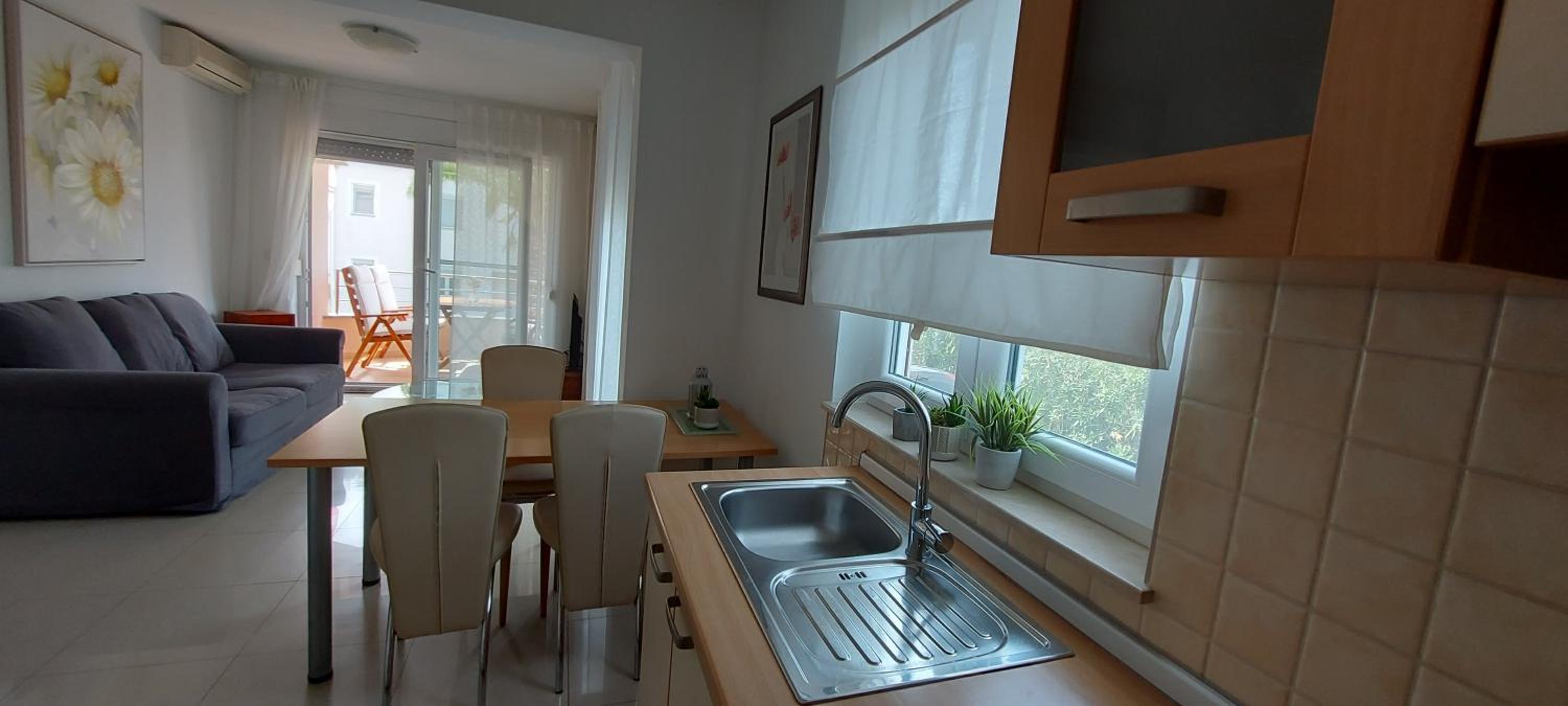 Fjaba Apartment