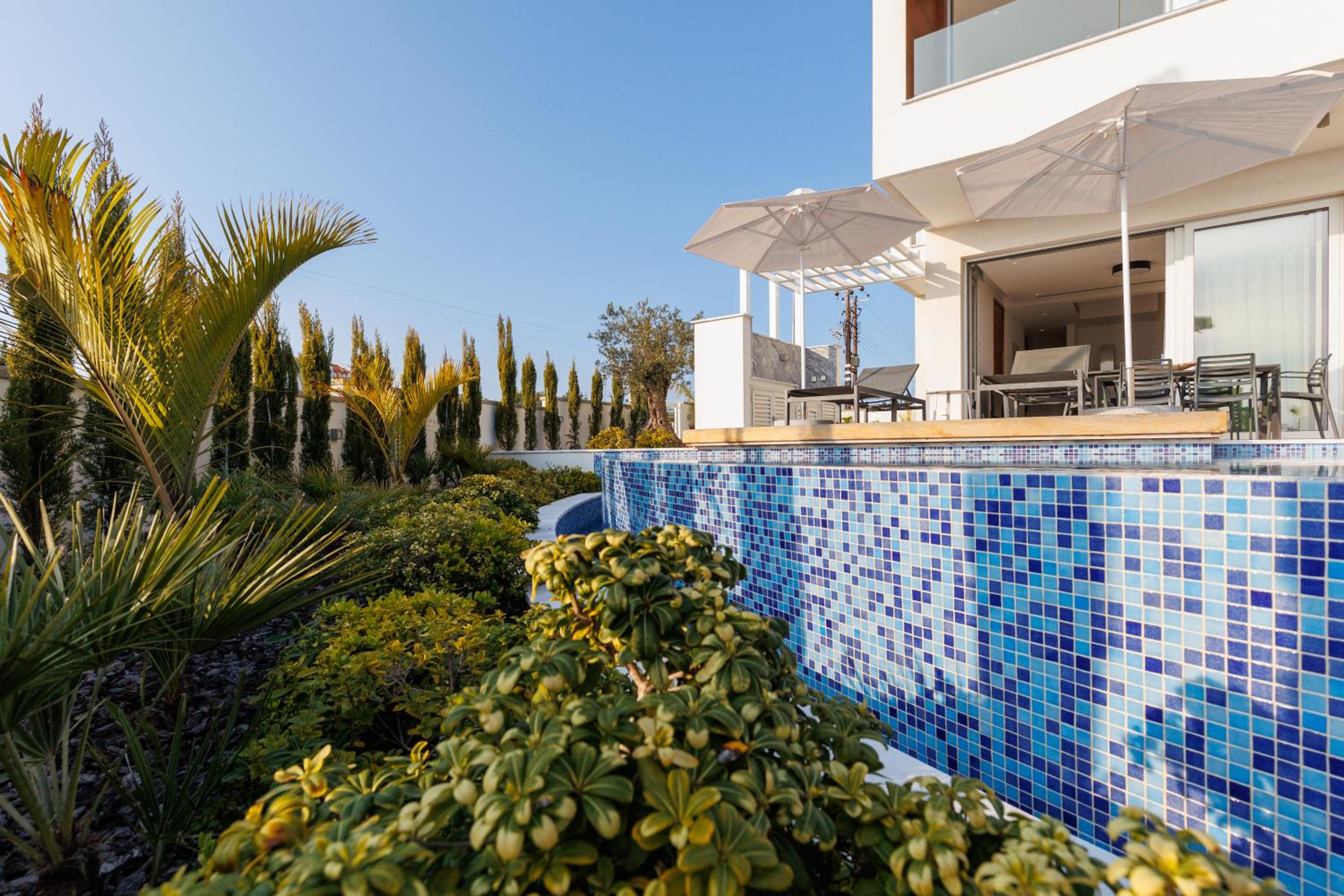 Napa Hills Seaview Villas - Iris