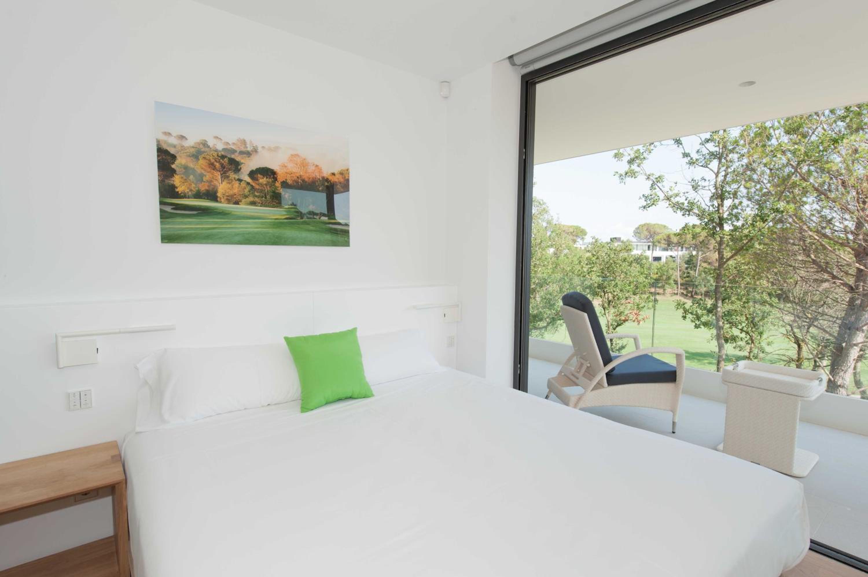 Holiday Rentals at Camiral, a Quinta do Lago Resort