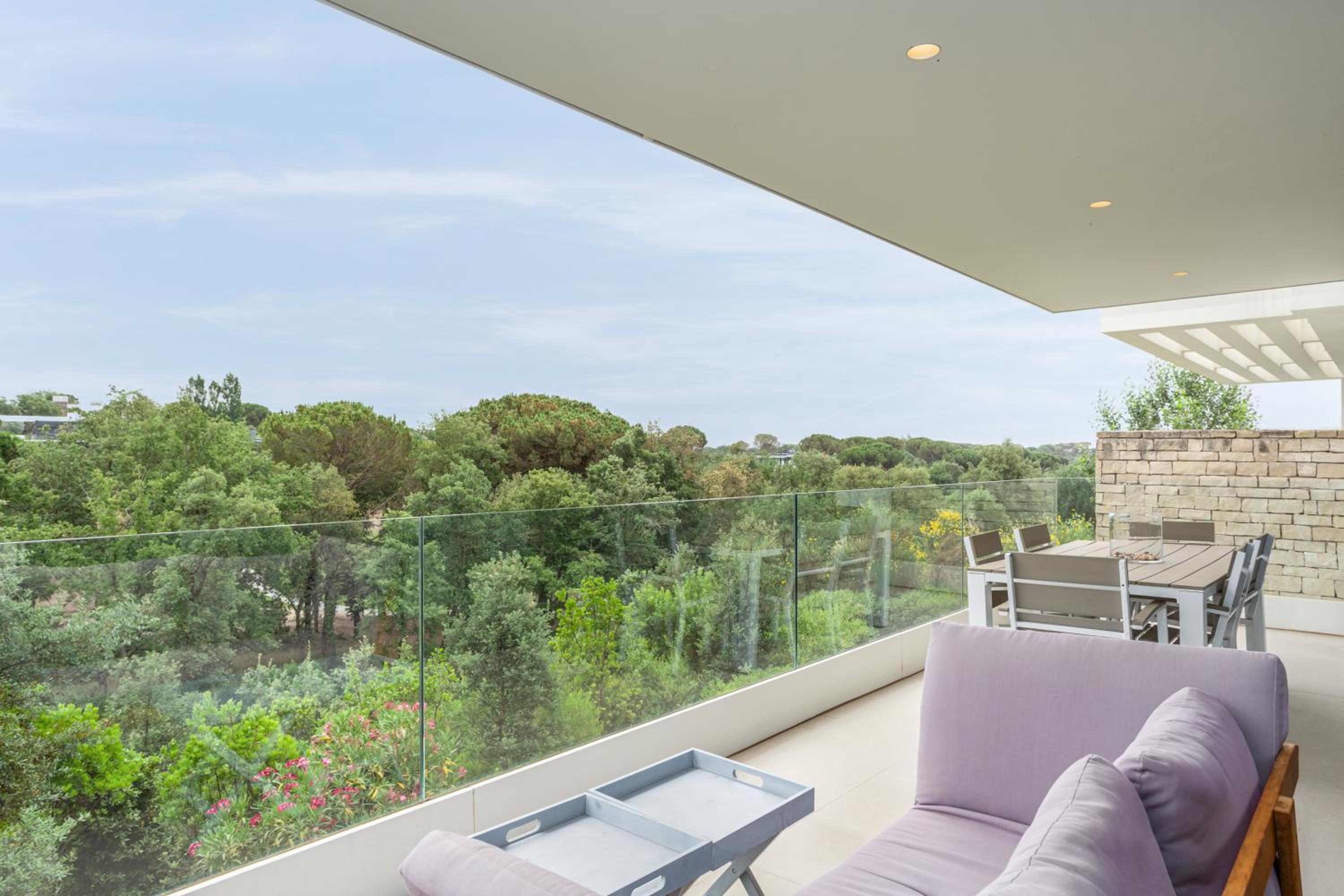 Holiday Rentals at Camiral, a Quinta do Lago Resort