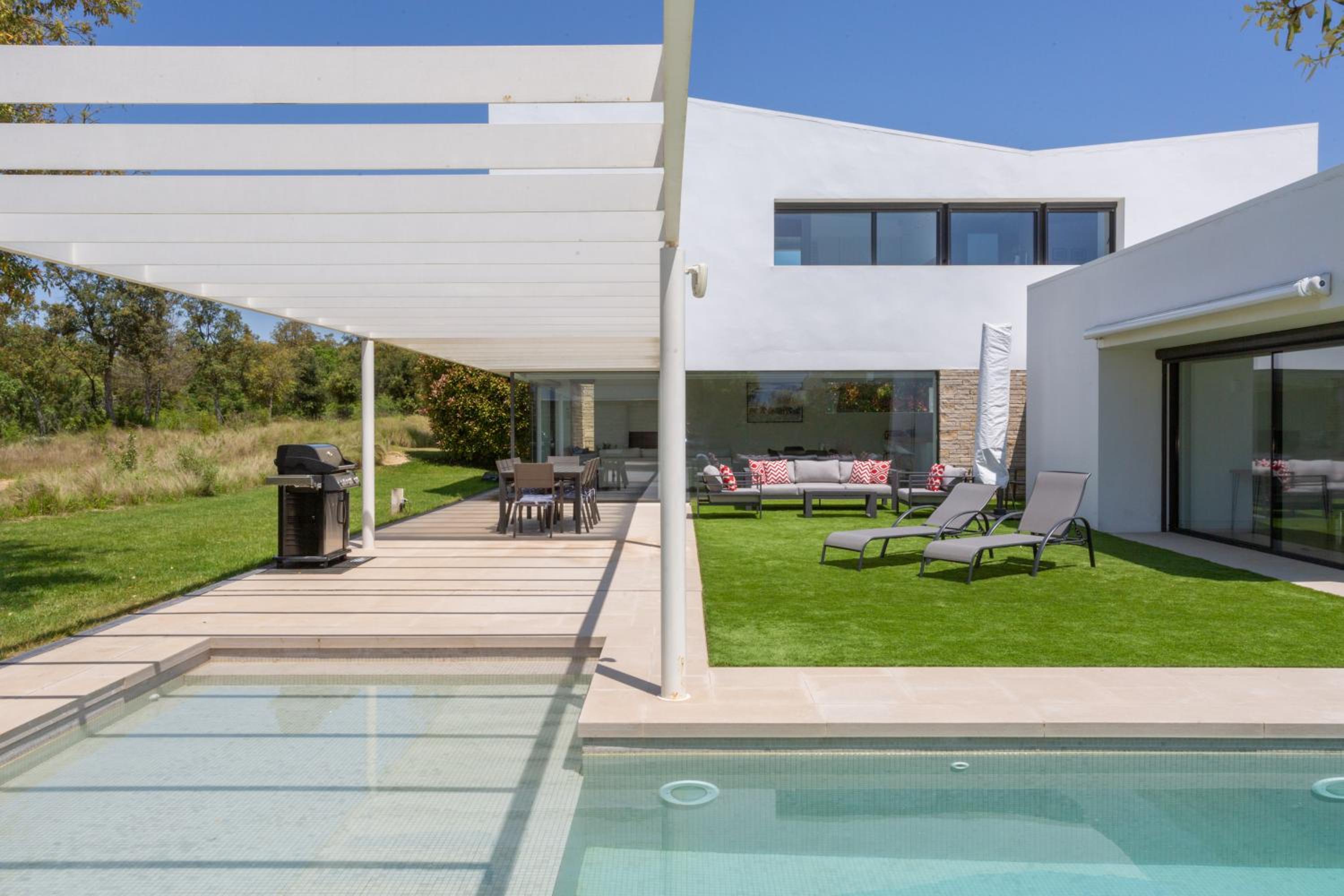 Holiday Rentals at Camiral, a Quinta do Lago Resort