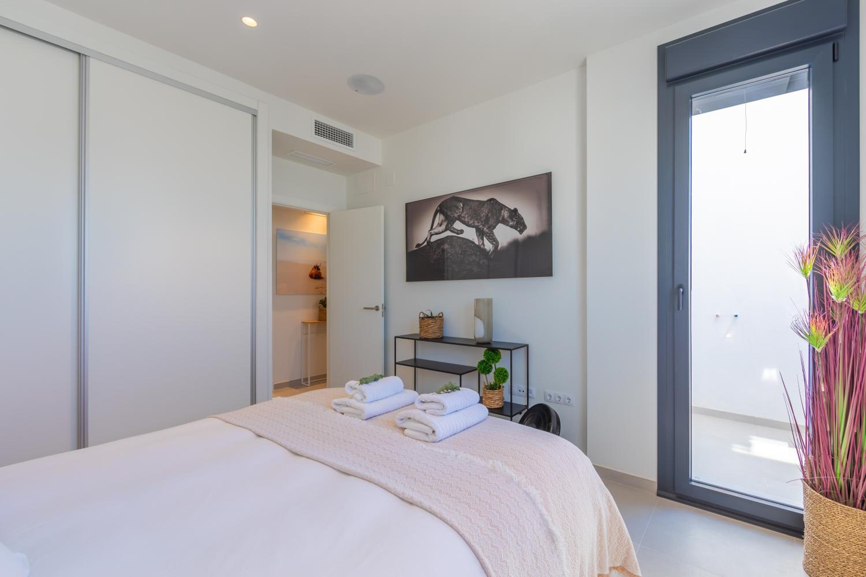 Comfort, space, terraces & great views photo 4