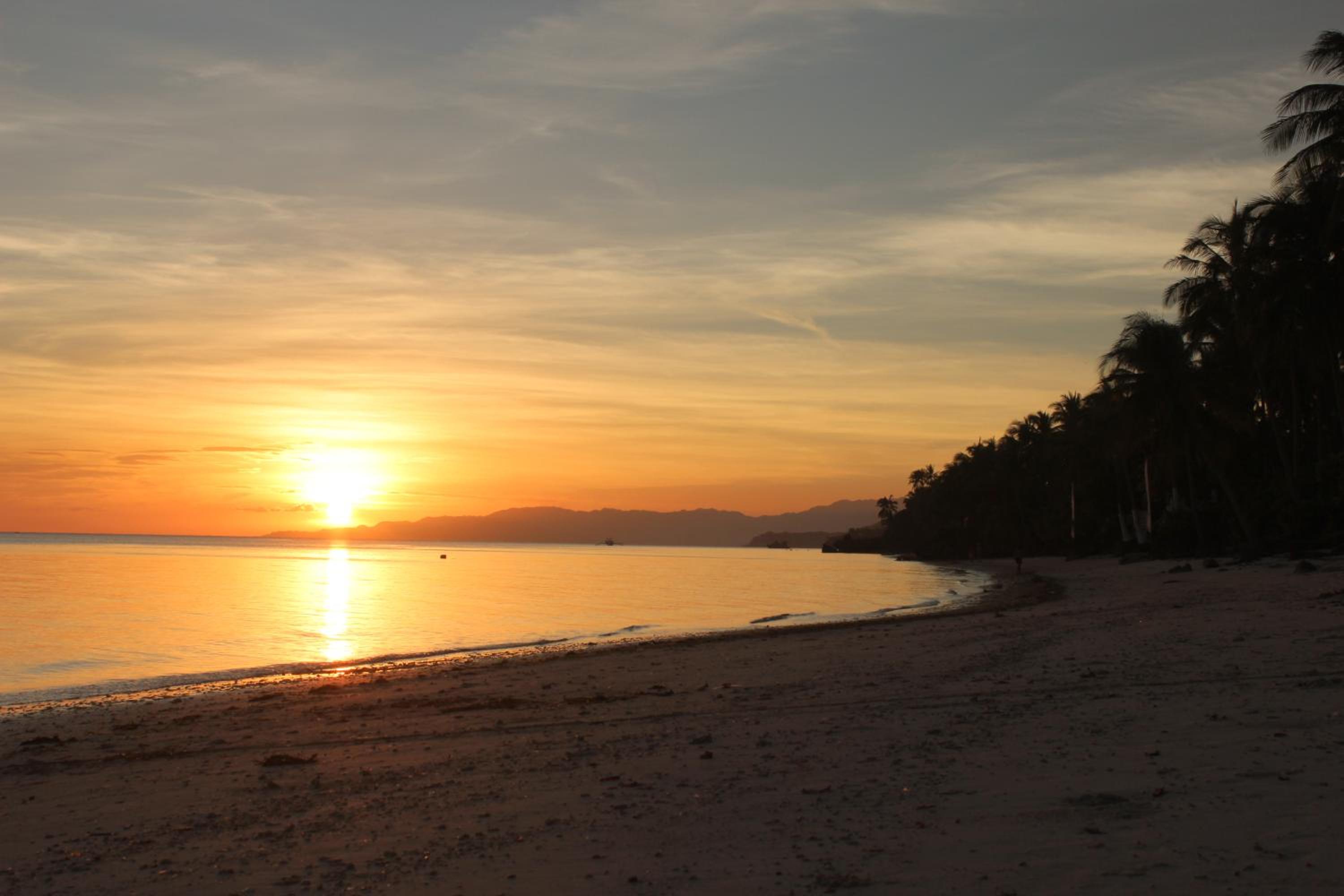 Anda White Beach Resort