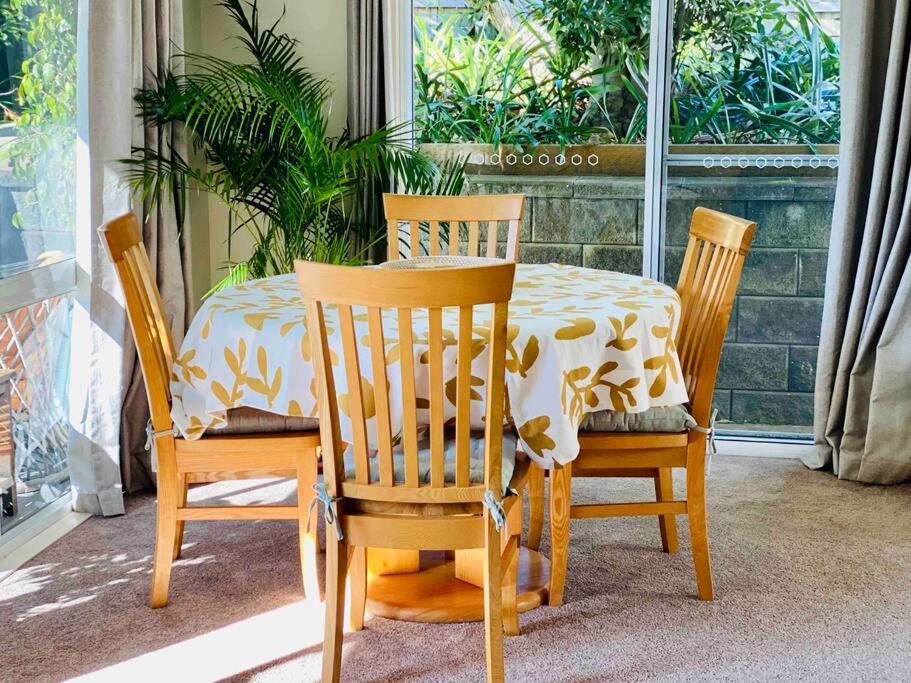 Milton Village Retreat - secluded comfort