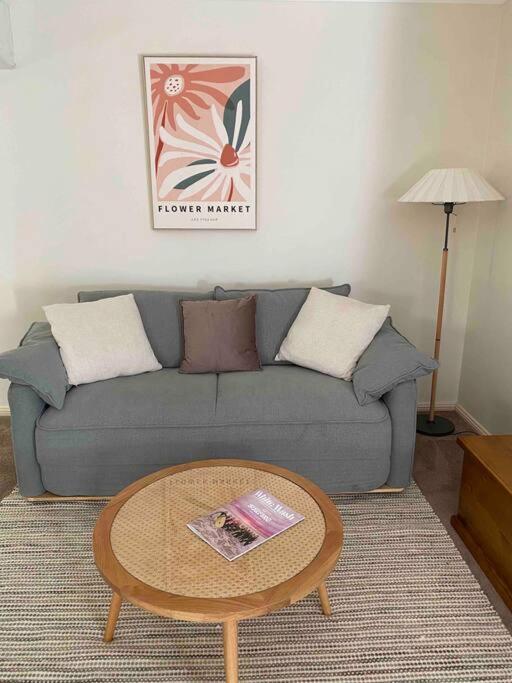 Milton Village Retreat - secluded comfort