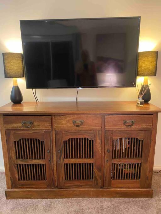 Milton Village Retreat - secluded comfort