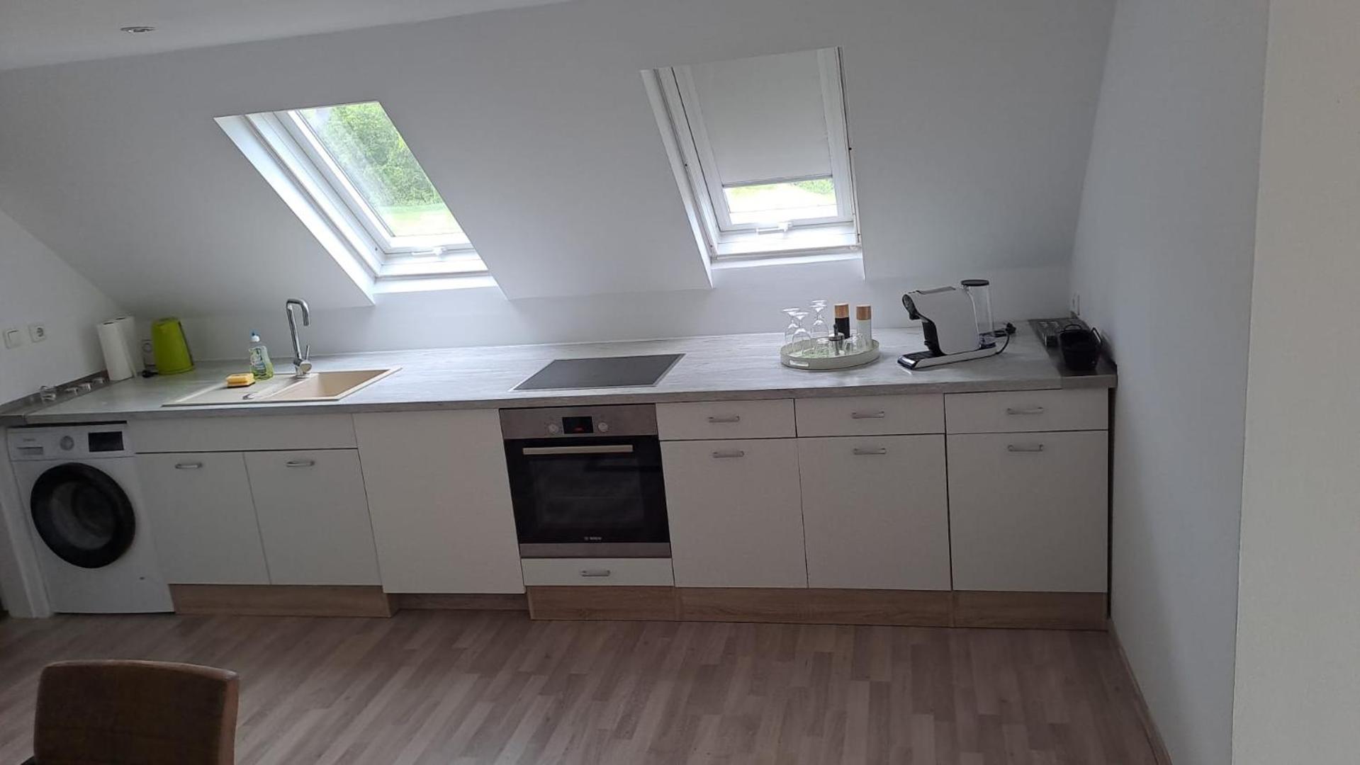 Großzügige 100 m2 Wohnung mit Terrasse