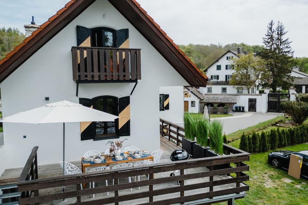 Lake house with sun terrace for 8 guests - Property Image 31