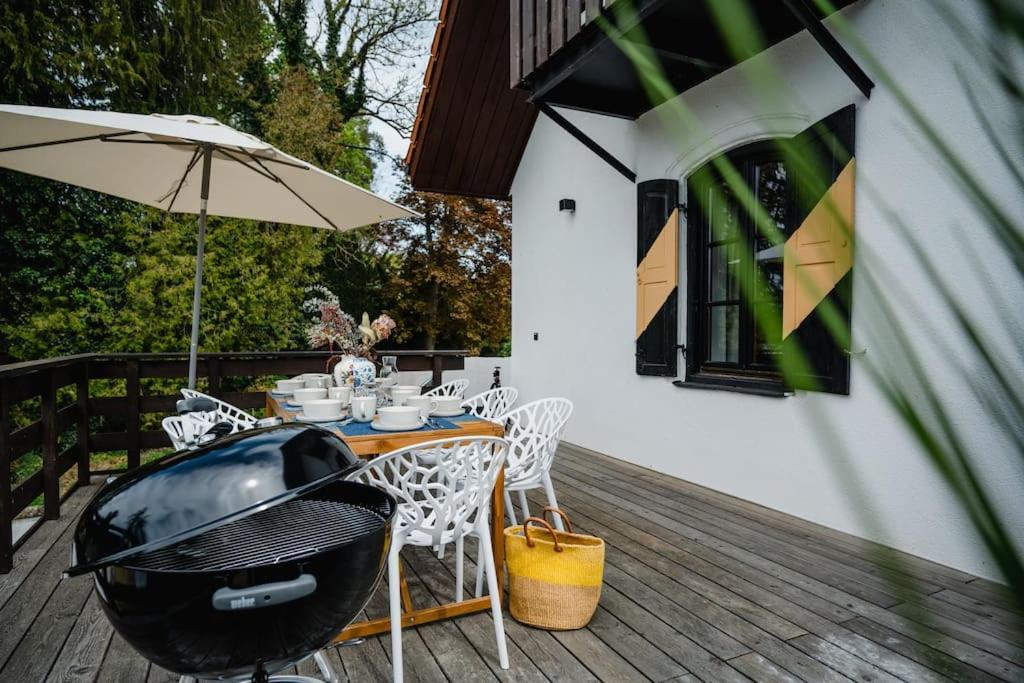 Lake house with sun terrace for 8 guests - Property Image 44