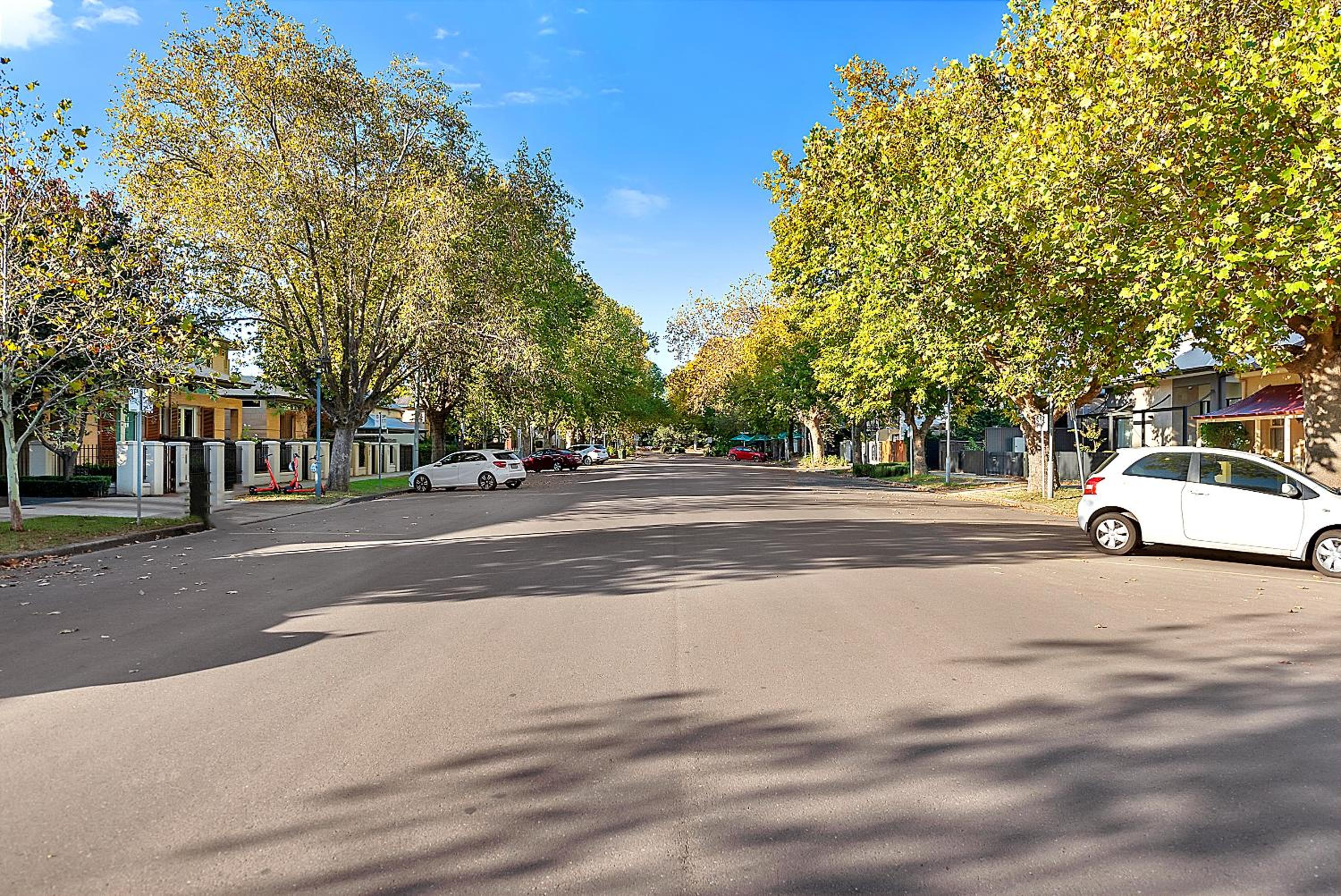 Stylish Home, Family - Walk to Pub,Cafes, 1KM CBD!