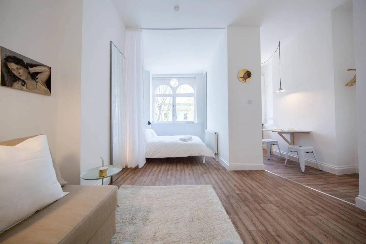 The Old Street Townhouse, by the Design Traveller view 3