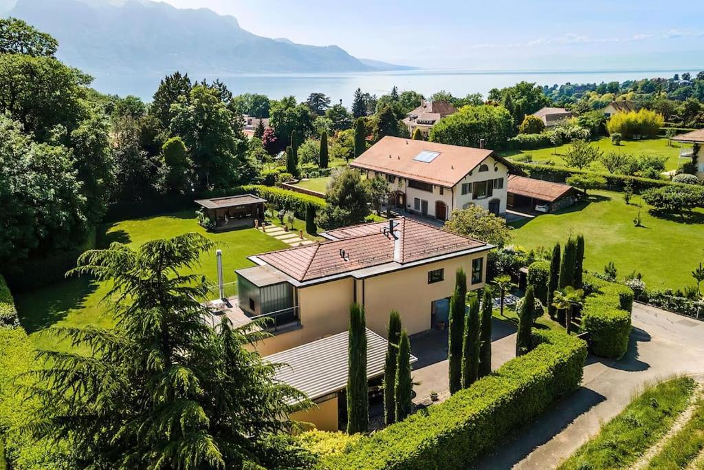 5-Bedroom Villa - Mountain Views