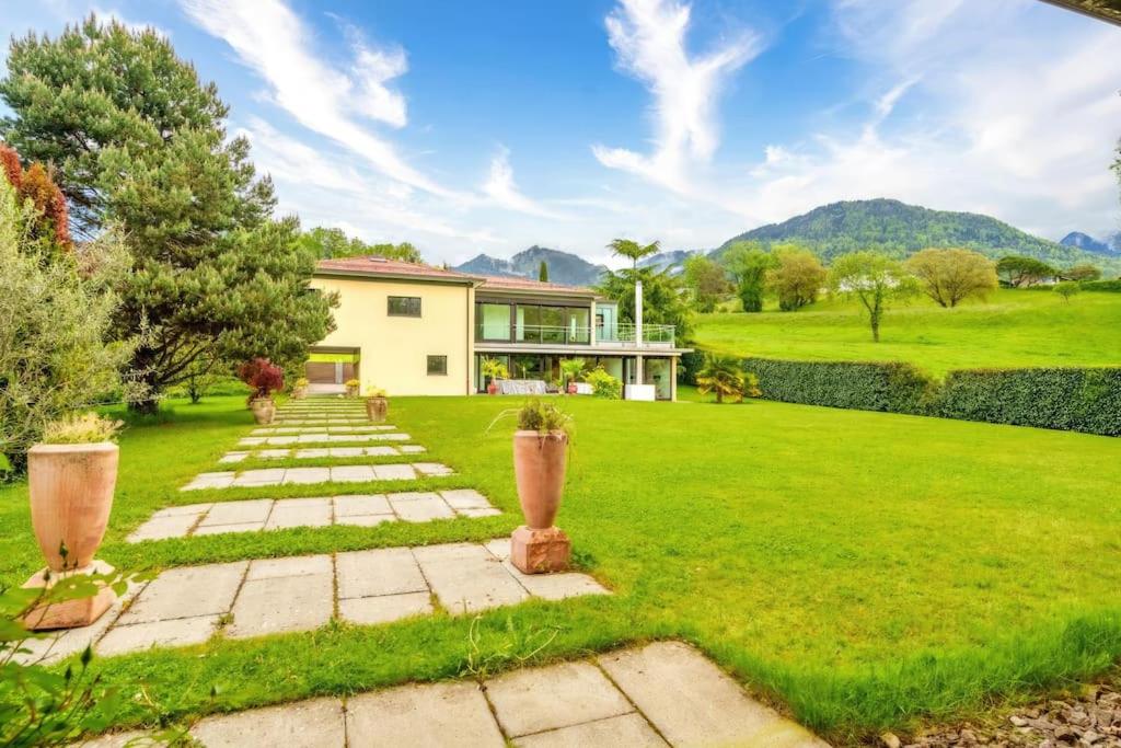 5-Bedroom Villa - Mountain Views