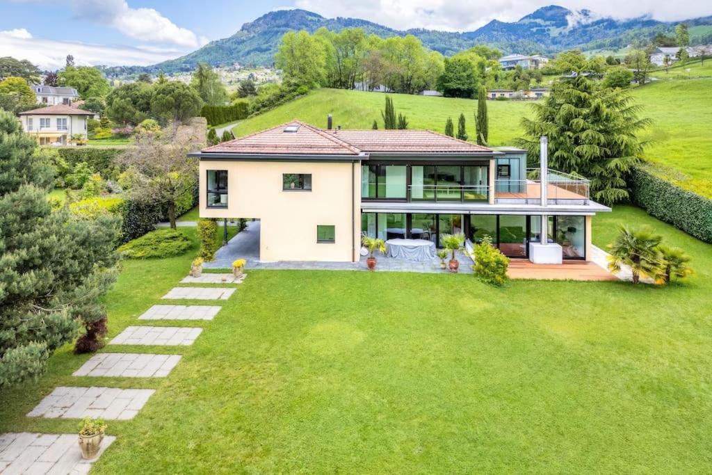 5-Bedroom Villa - Mountain Views