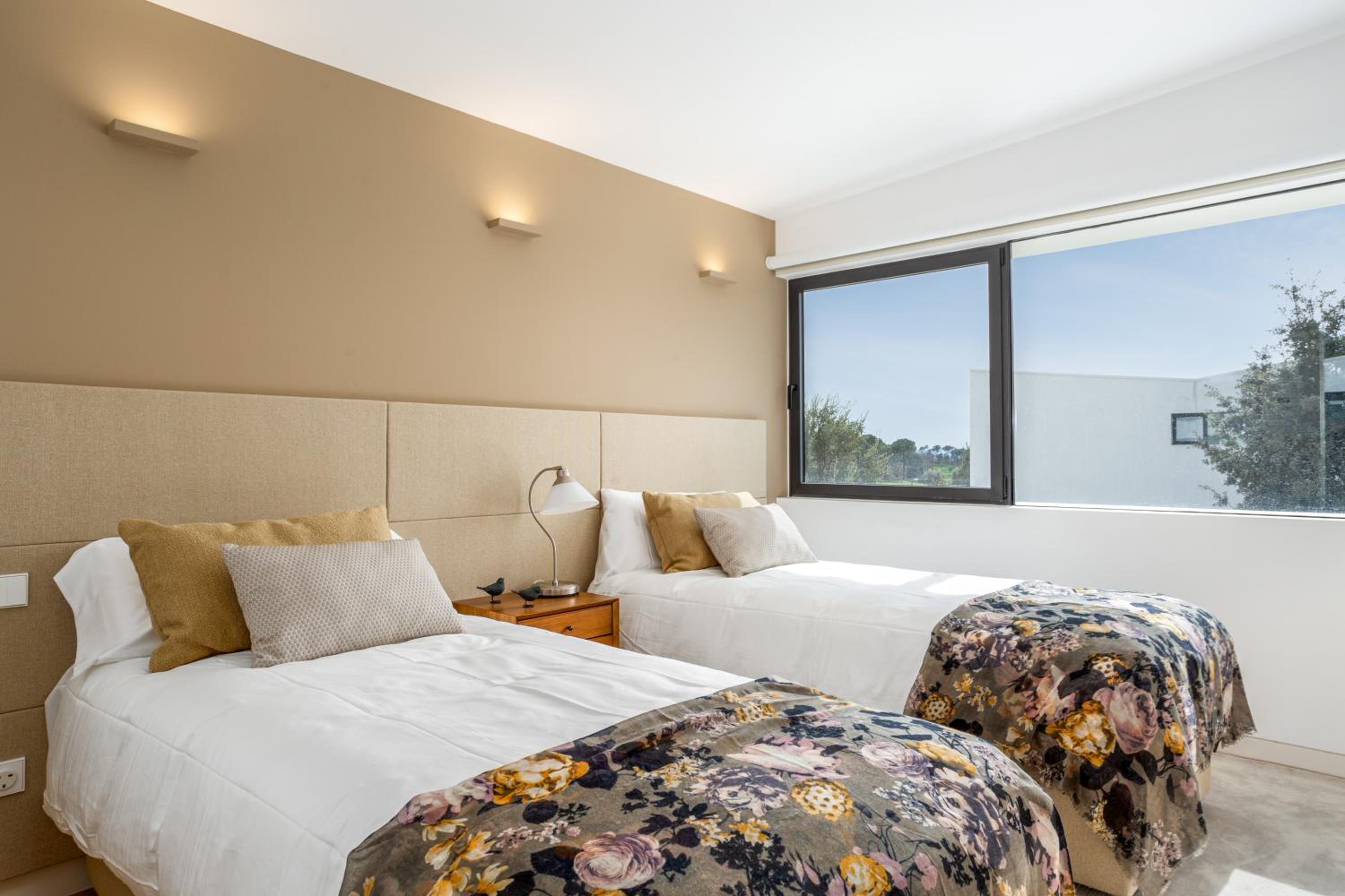 Holiday Rentals at Camiral, a Quinta do Lago Resort