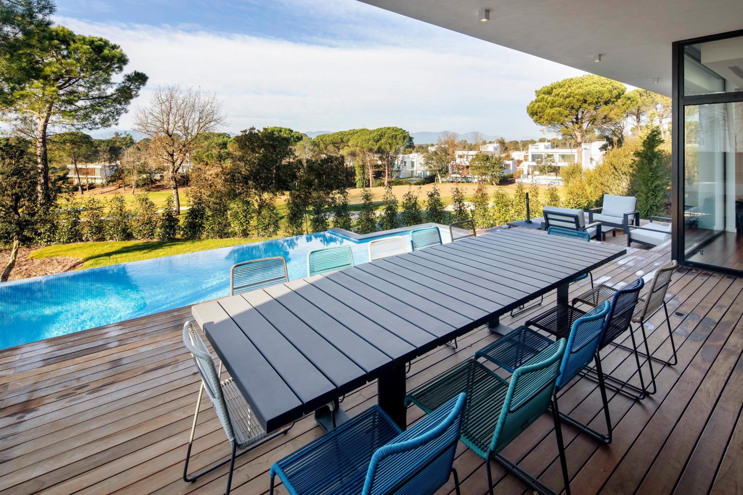 Holiday Rentals at Camiral, a Quinta do Lago Resort