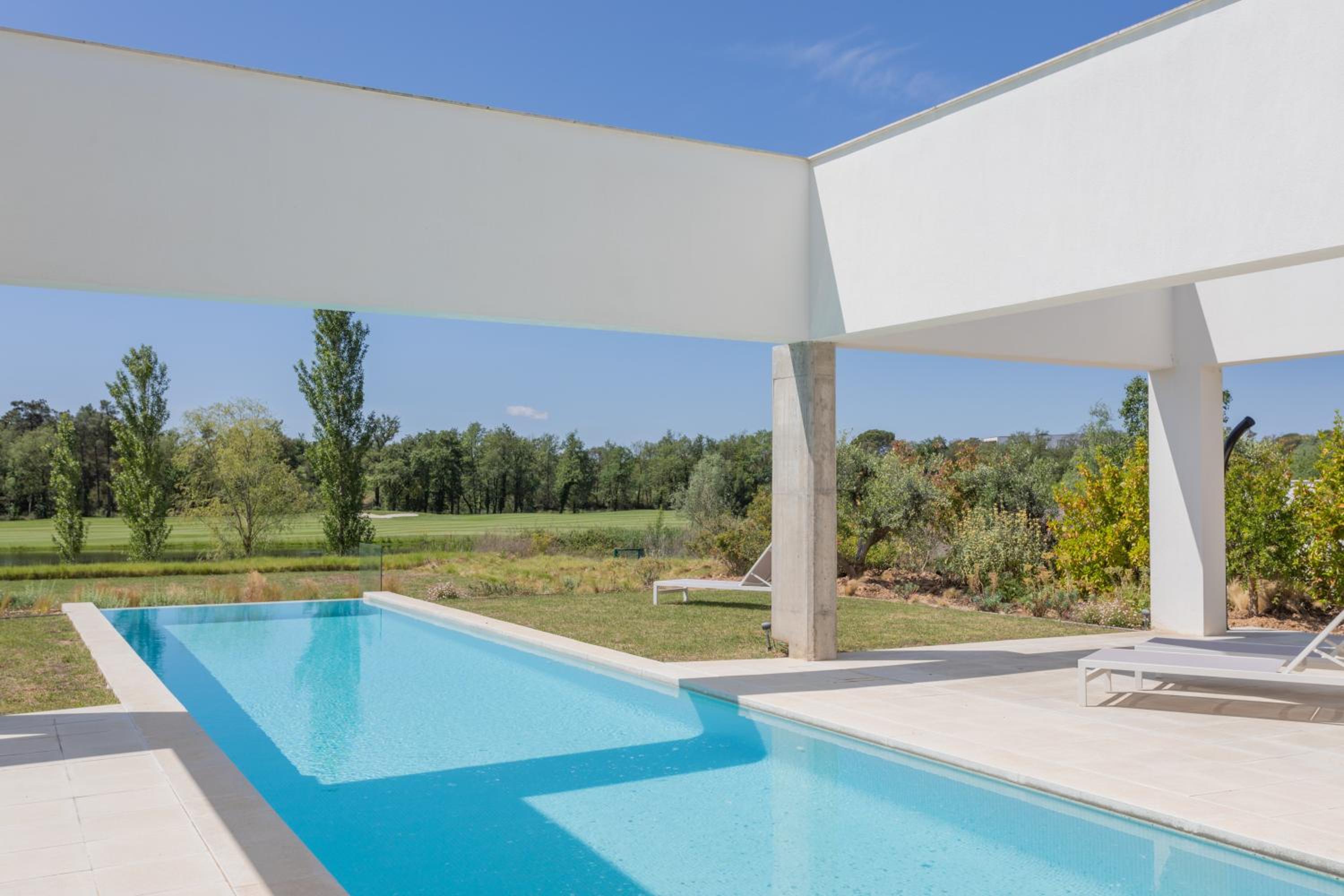 Holiday Rentals at Camiral, a Quinta do Lago Resort