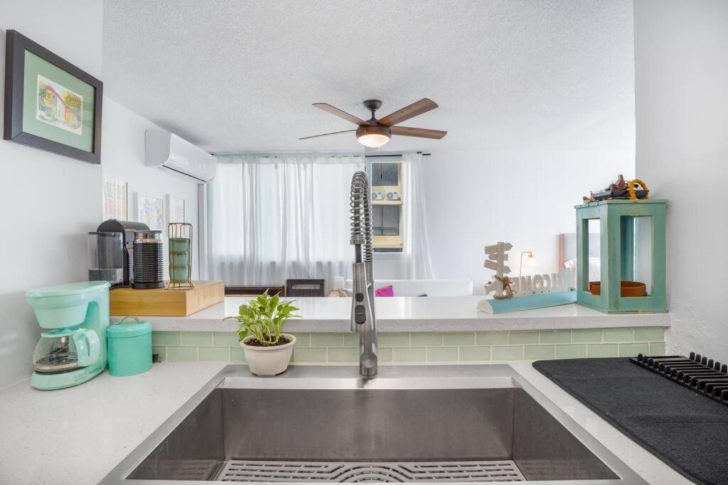 Beachfront Paradise Isla Verde