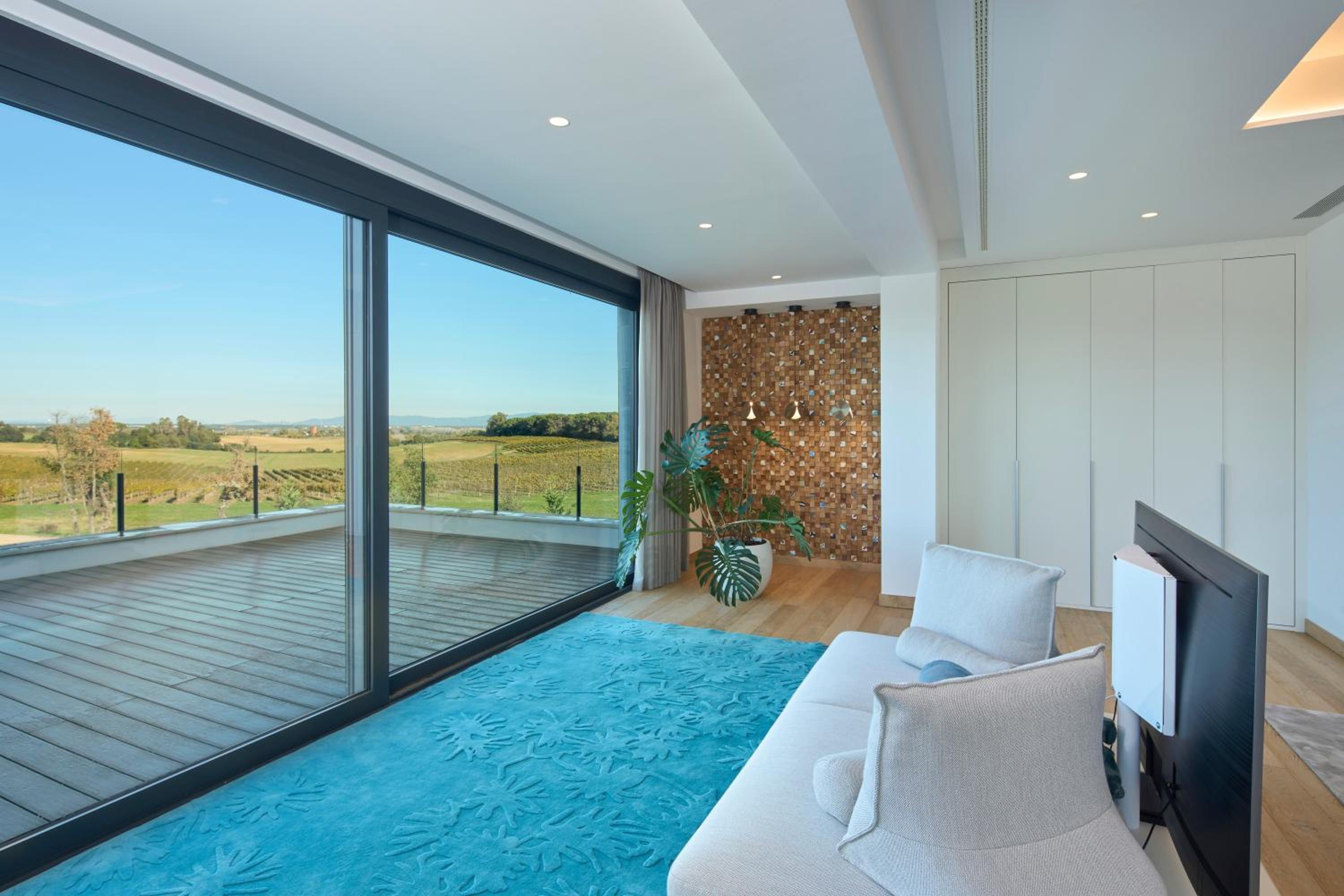 Holiday Rentals at Camiral, a Quinta do Lago Resort