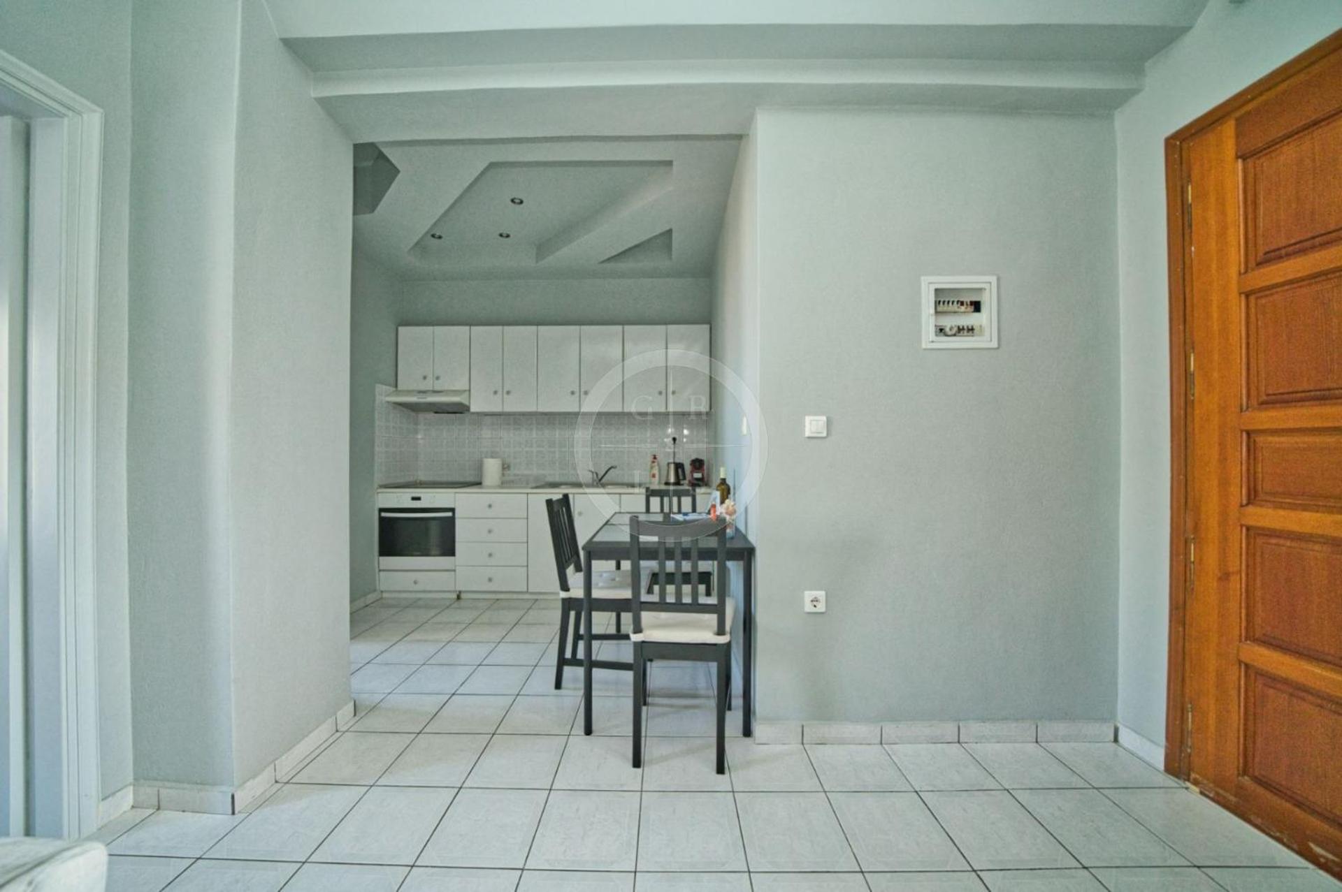 Ira Apartment