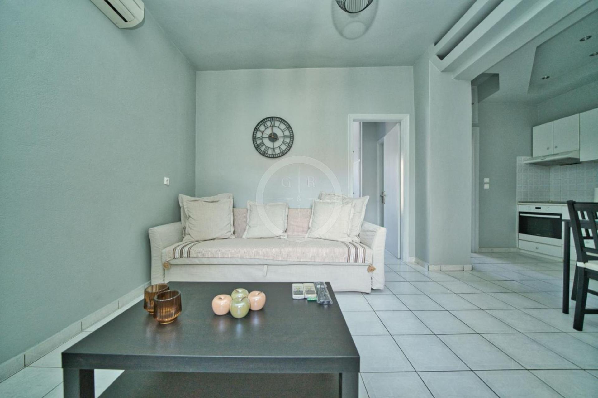 Ira Apartment