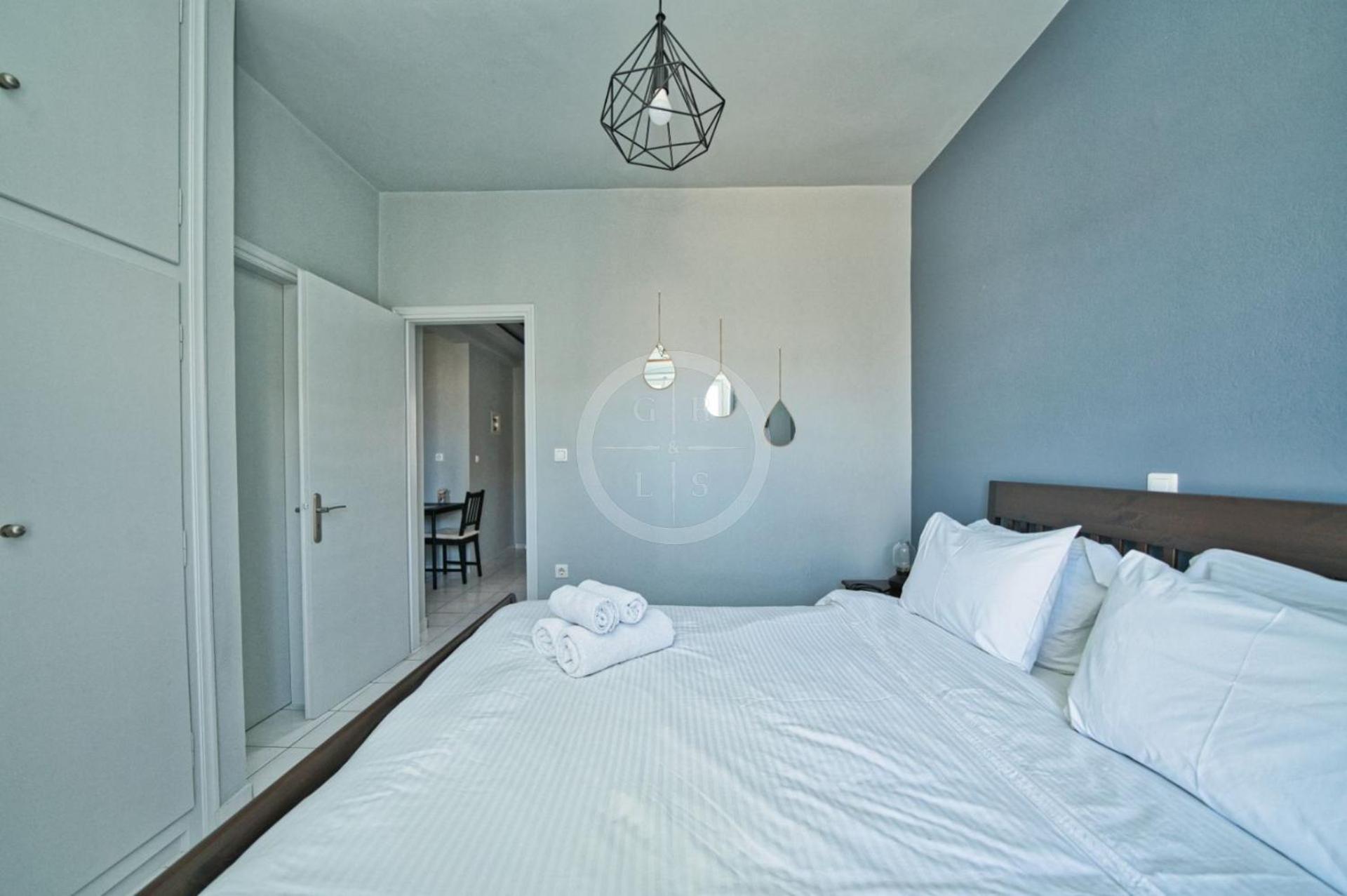 Ira Apartment