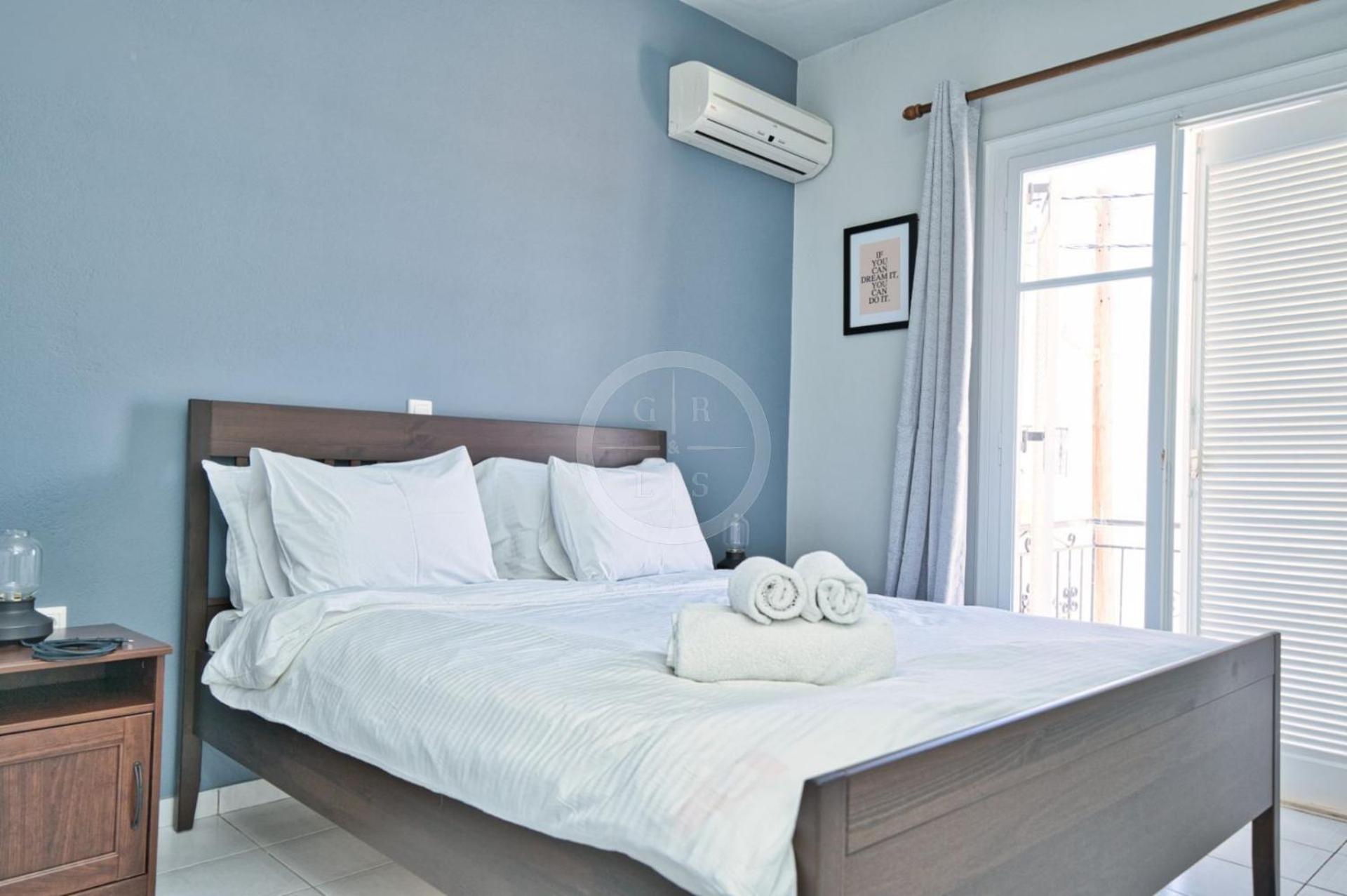 Ira Apartment