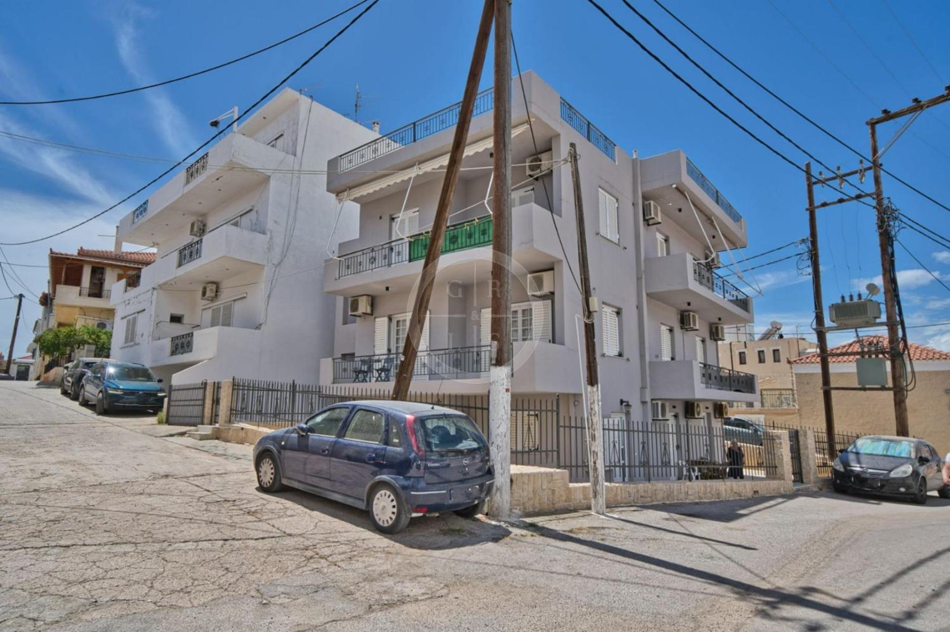 Ira Apartment