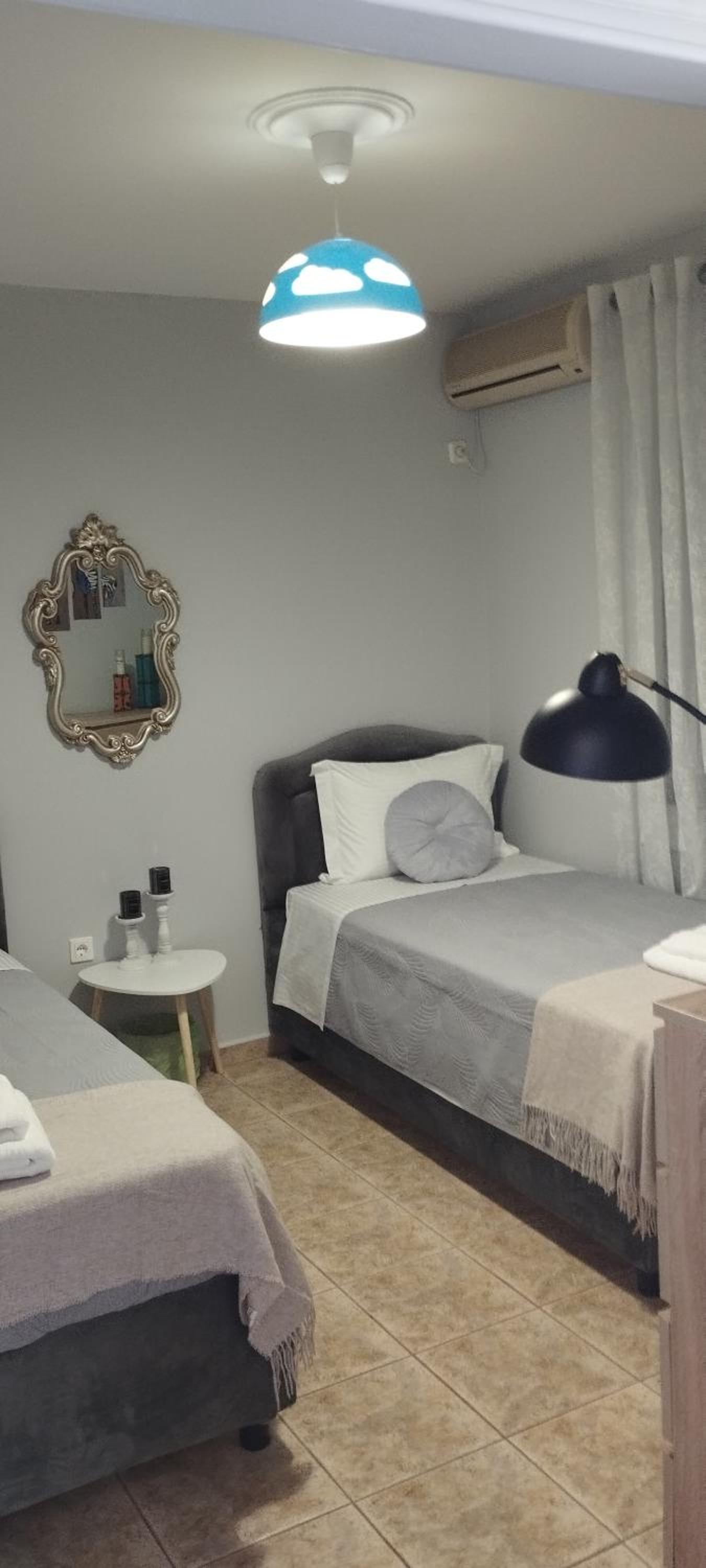 Mercy Suite en Piraeus — bedroom