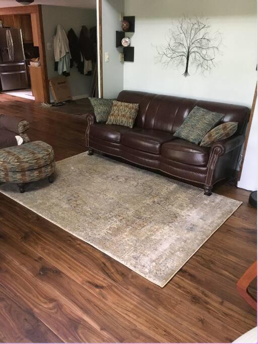 Renovated 3BDLakehouse w Kayaks fully stocked! view 5