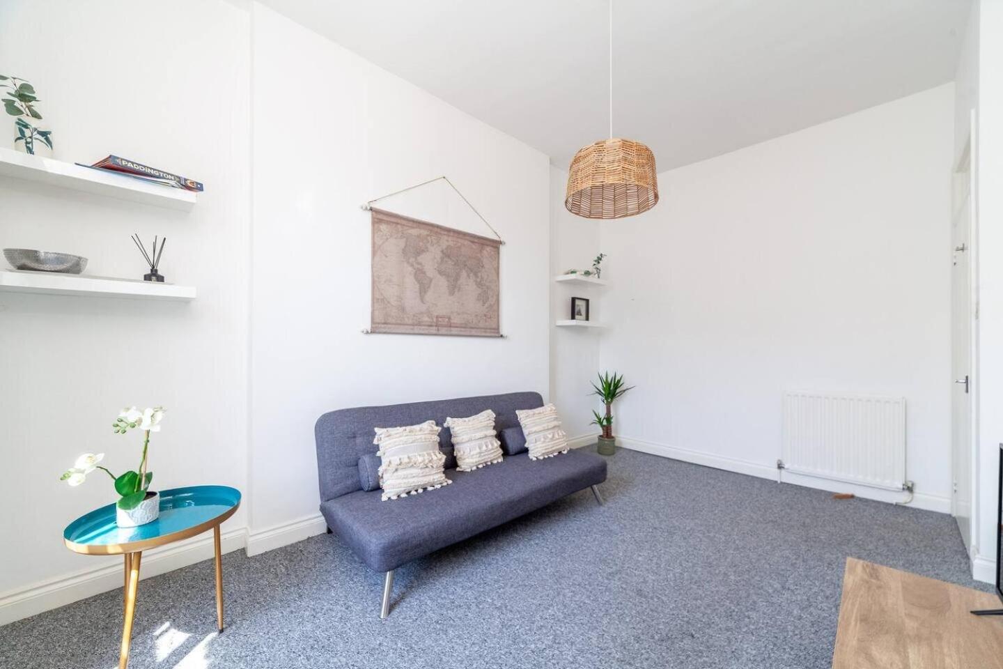 Central 1BR flat in Notting Hill, 1min to Tube