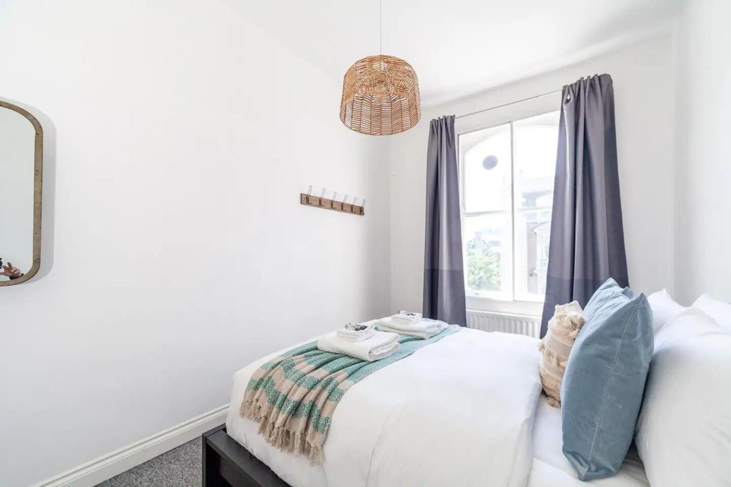 Central 1BR flat in Notting Hill, 1min to Tube