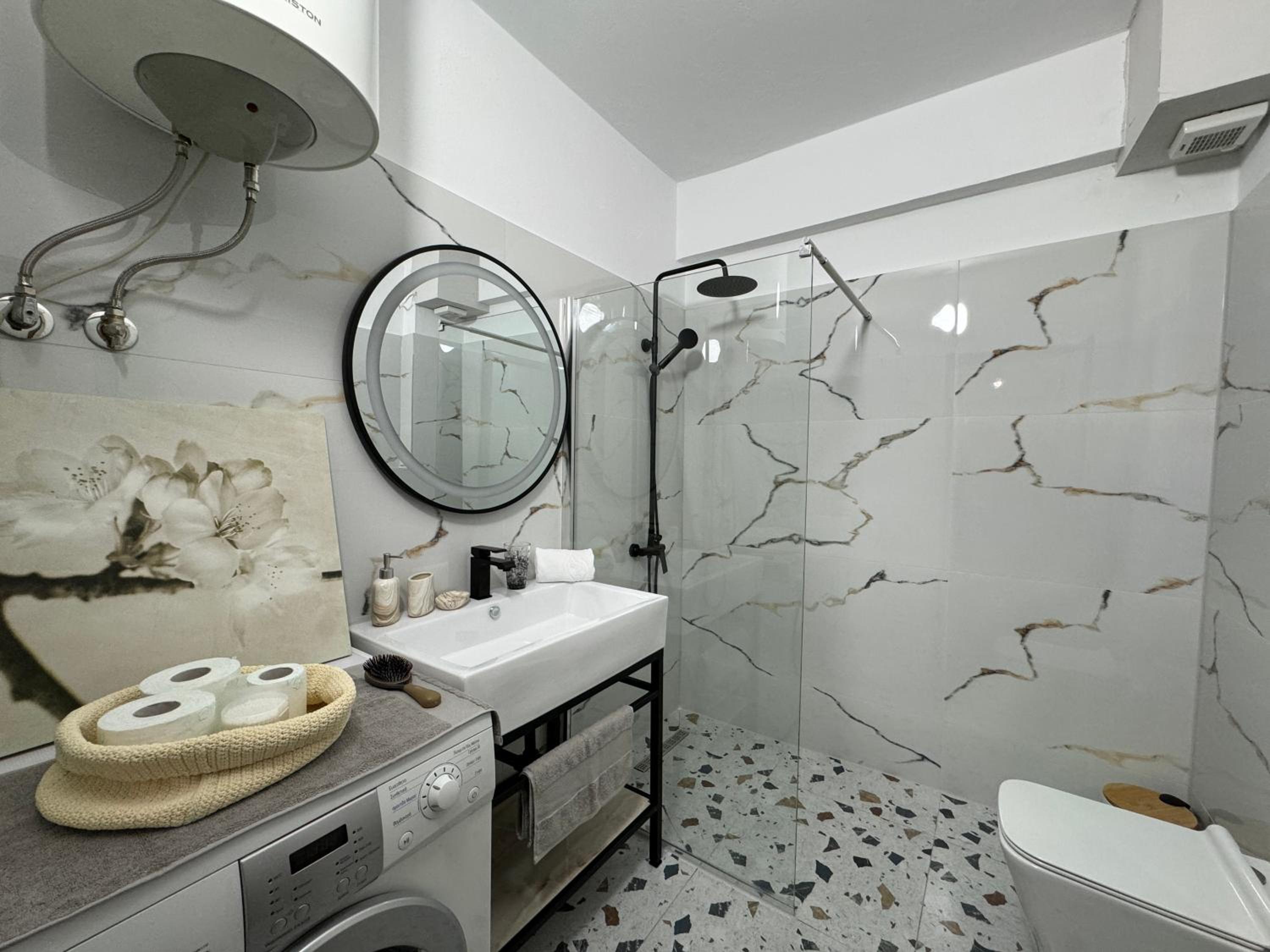 Andi Seaview Apartments