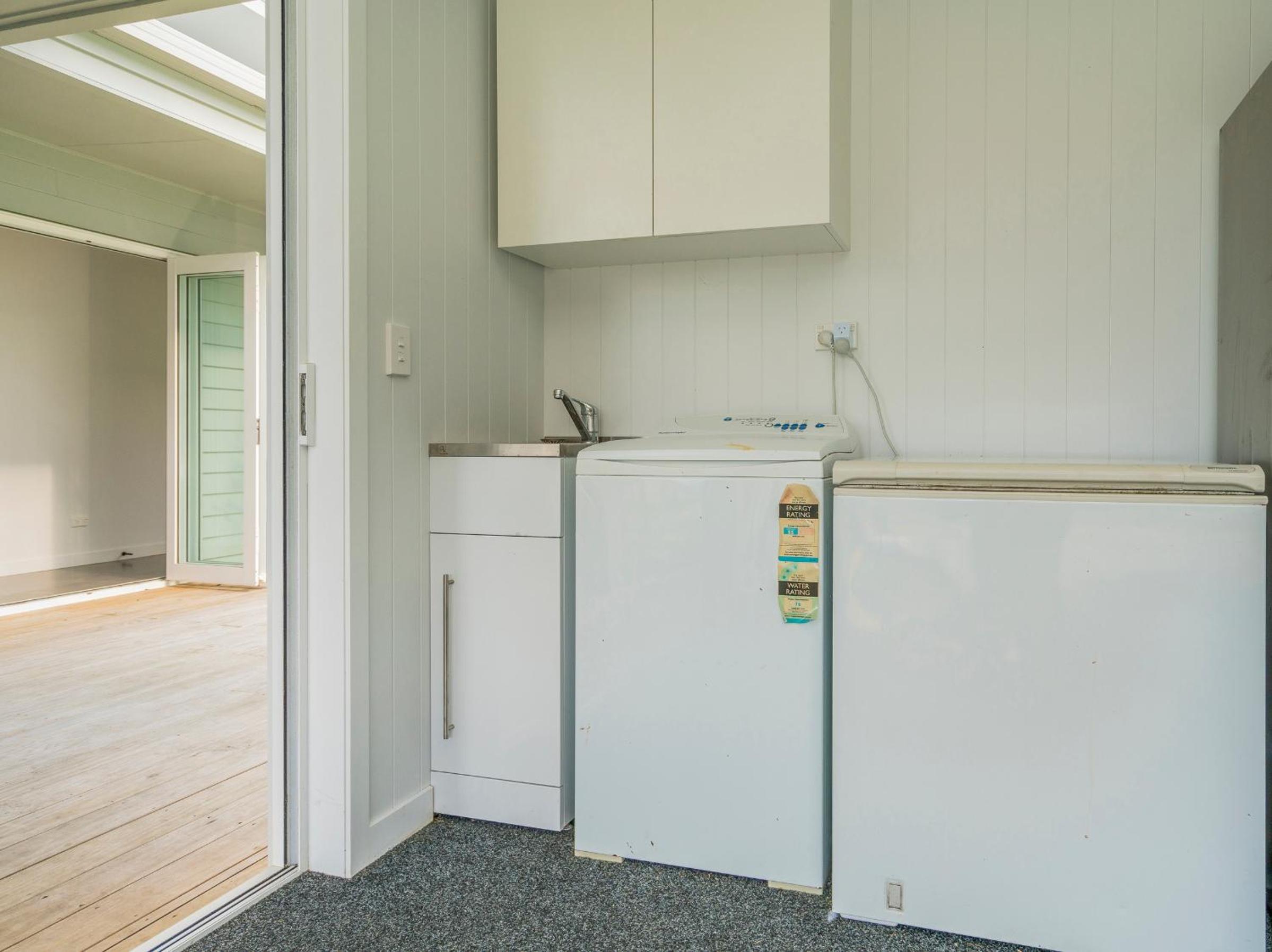 The Summer Stunner - Whitianga Holiday Home