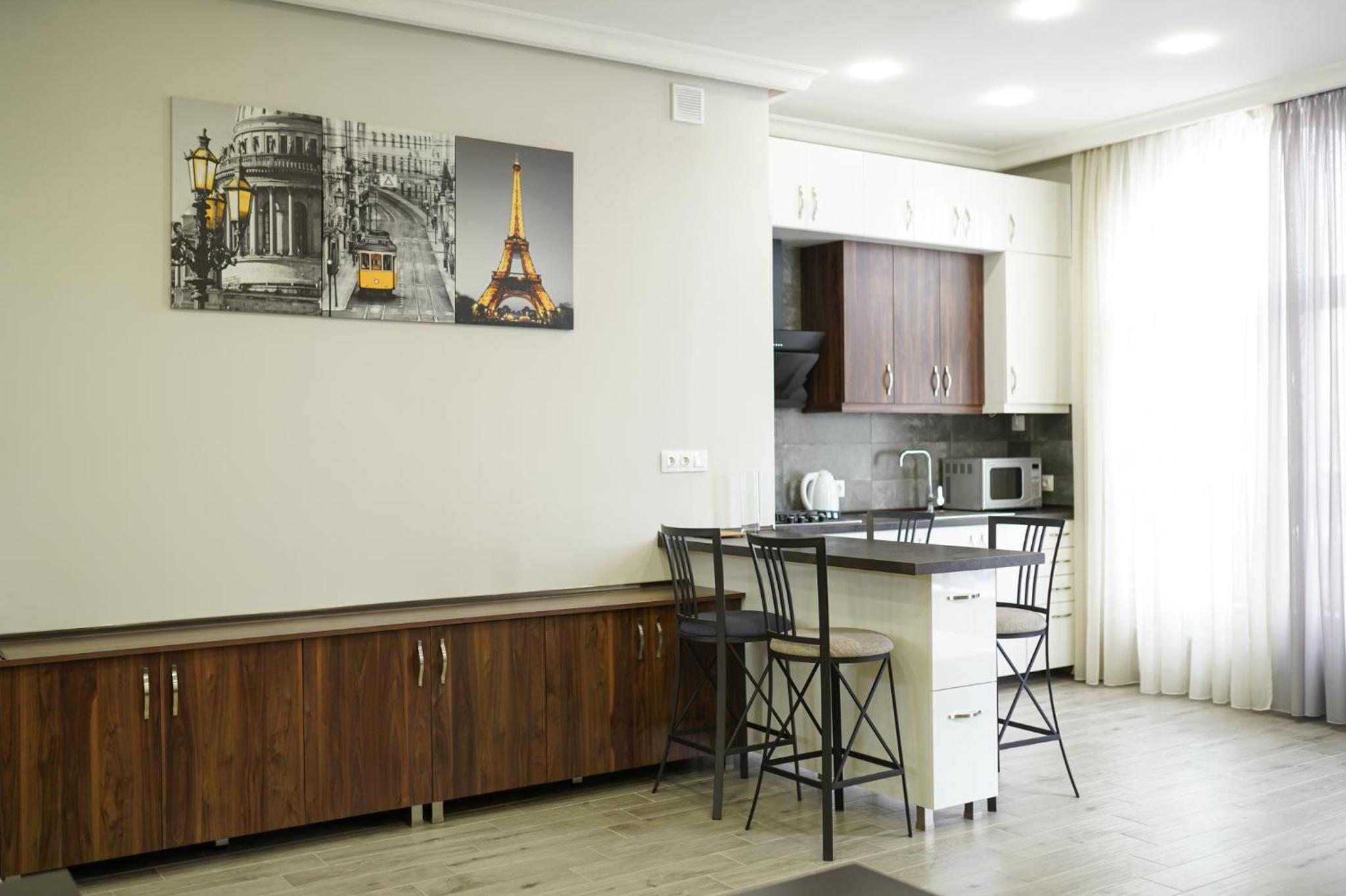 Luxury Apartments near Republic Square, My Street company
