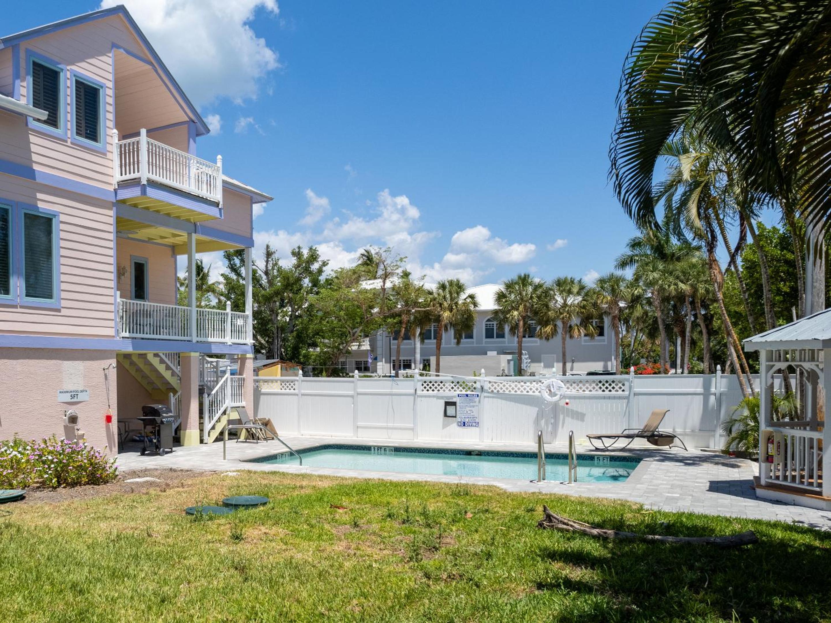 Lantana Suite view 4