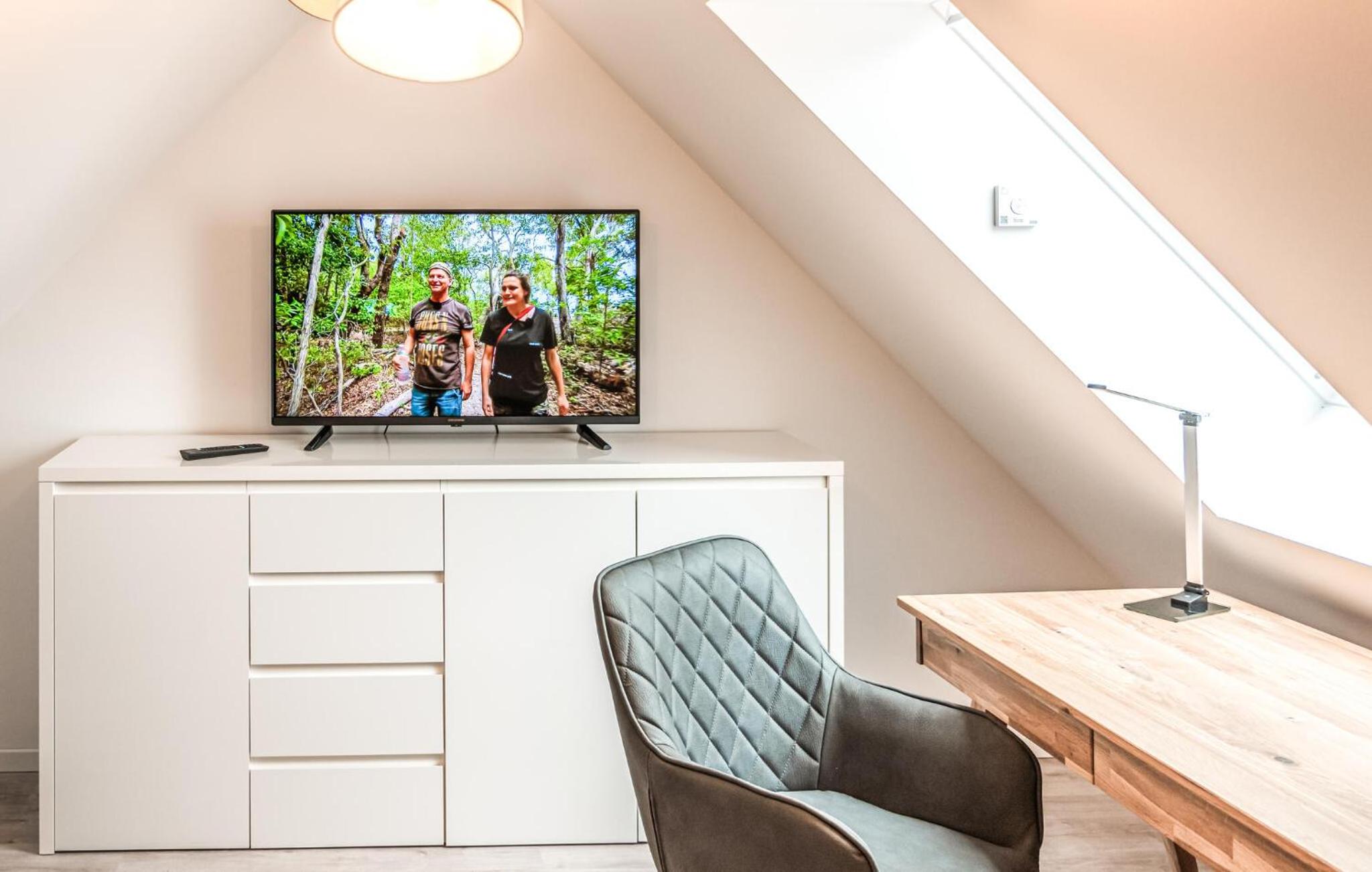 4 Bedroom Stunning Home In Jesendorf
