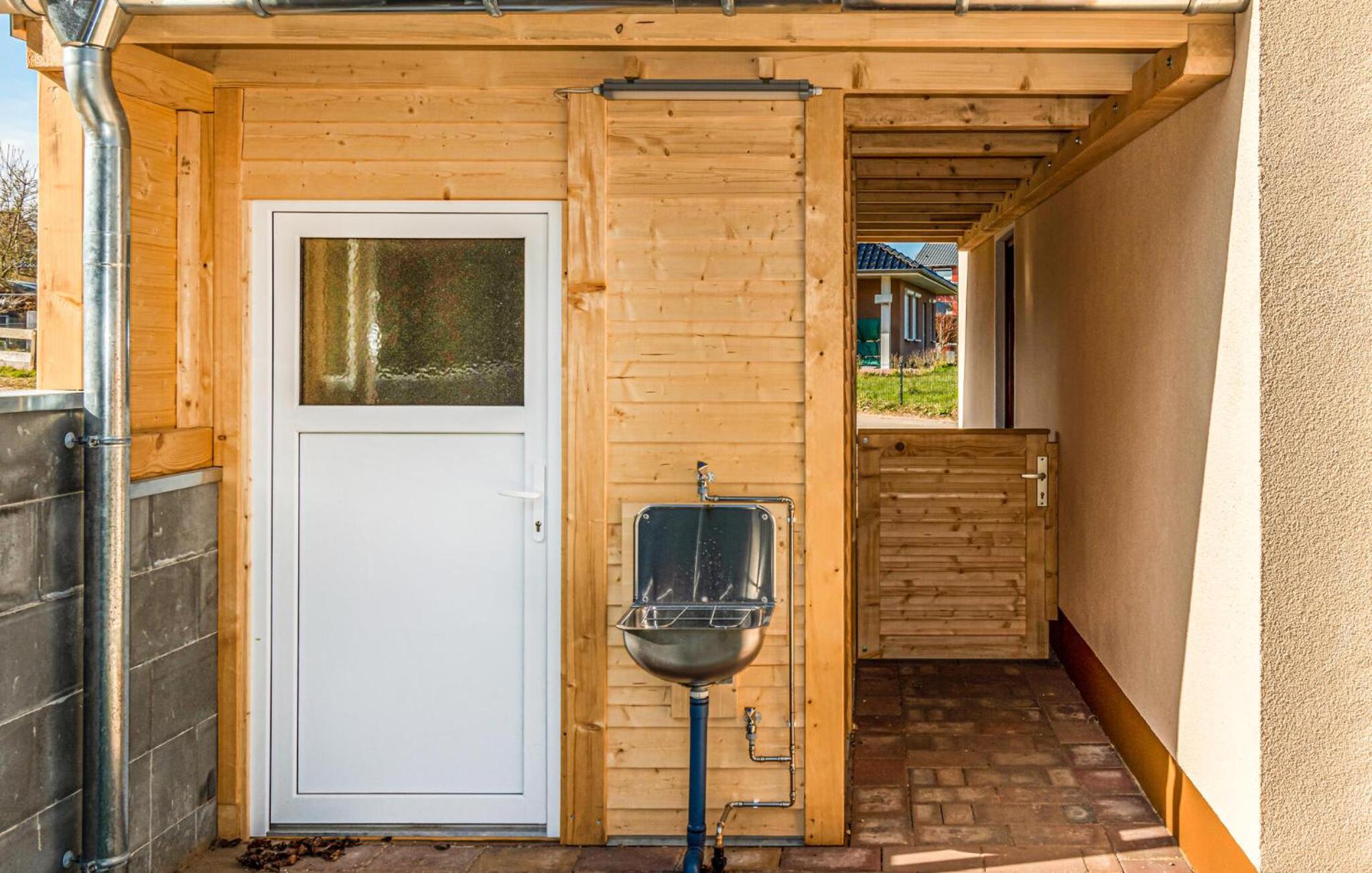 4 Bedroom Stunning Home In Jesendorf