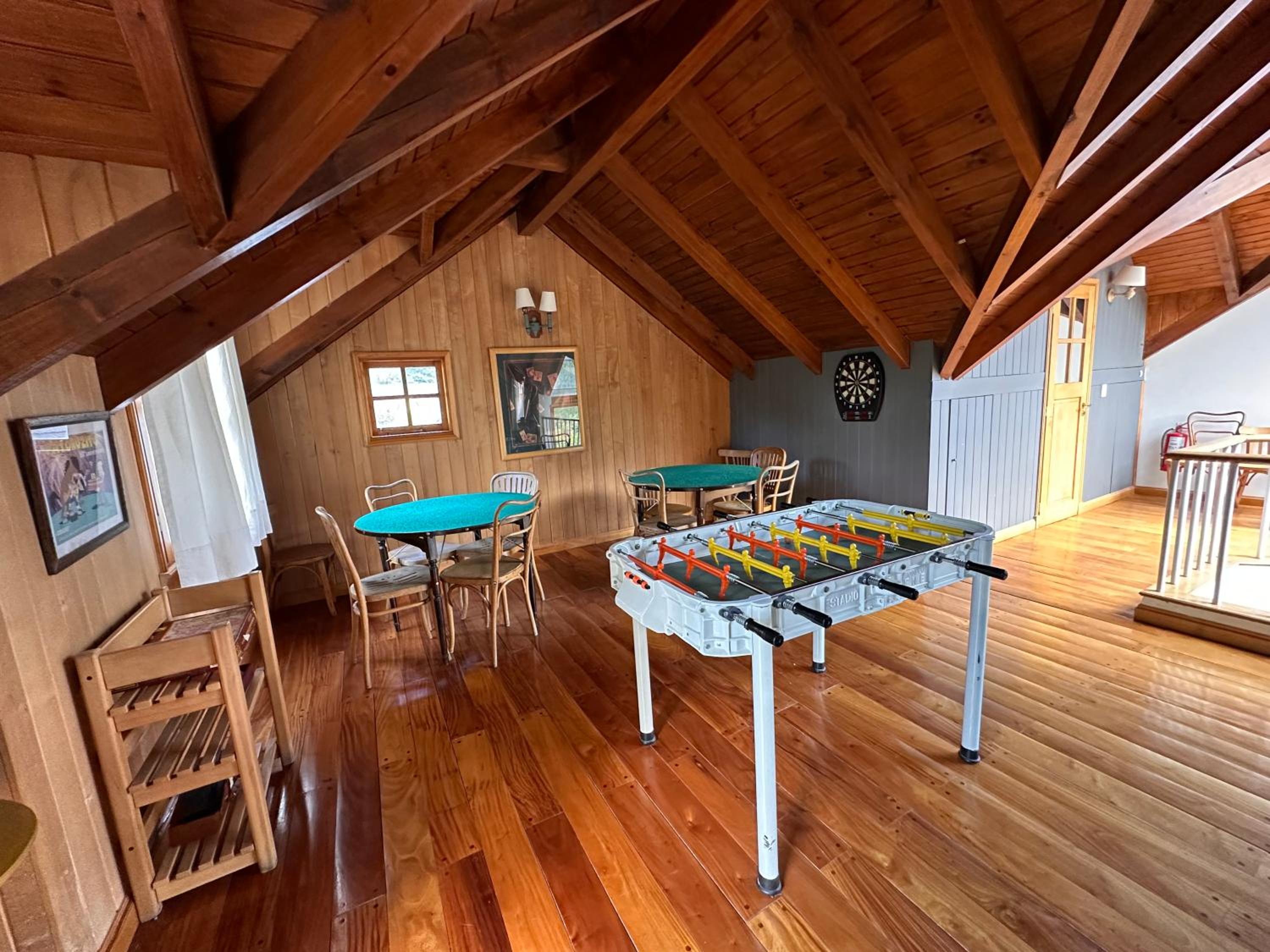 Patagonia Casa Sur - Casona de lujo con piscina y quincho