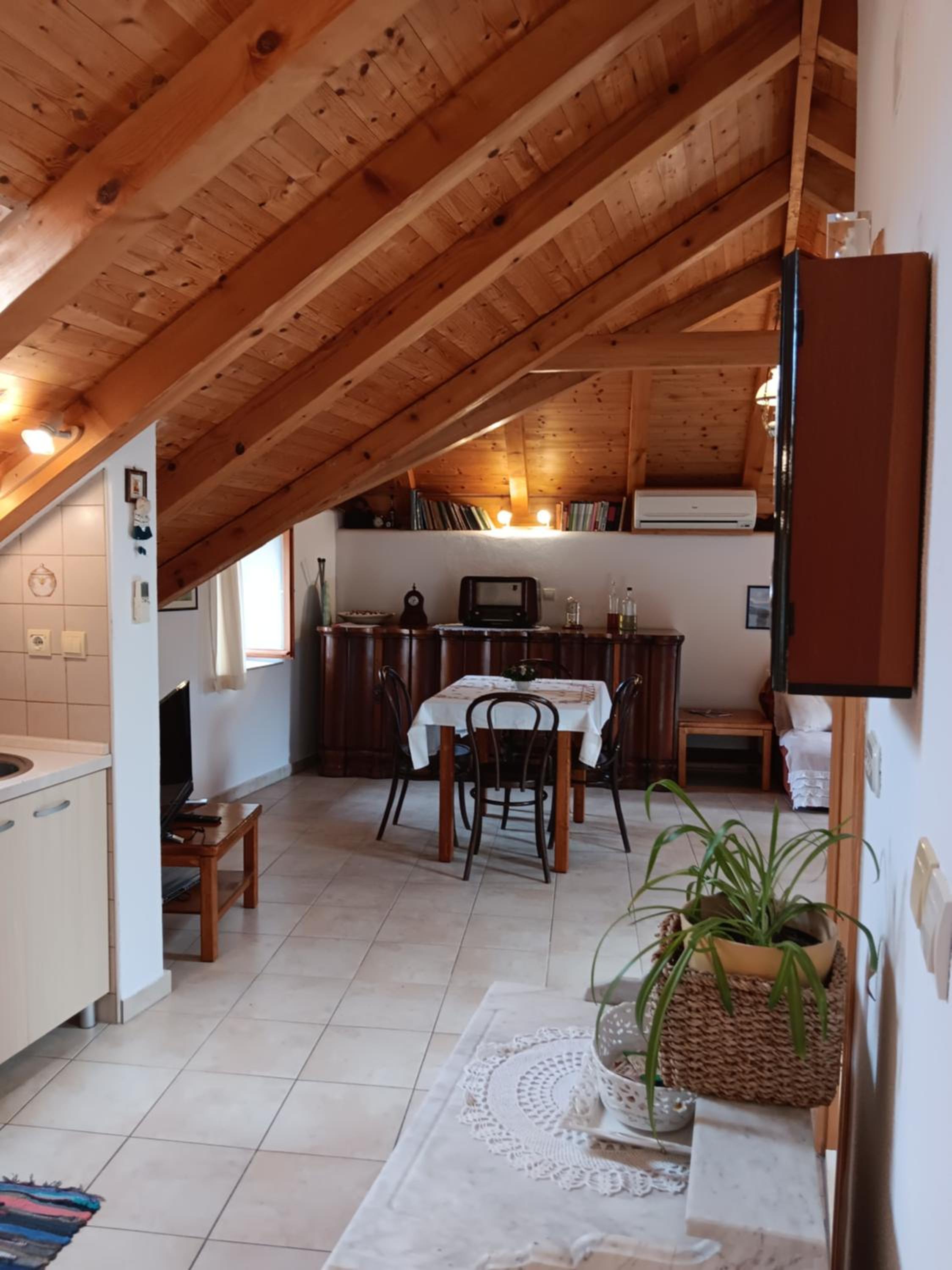 Guest House Lucijo