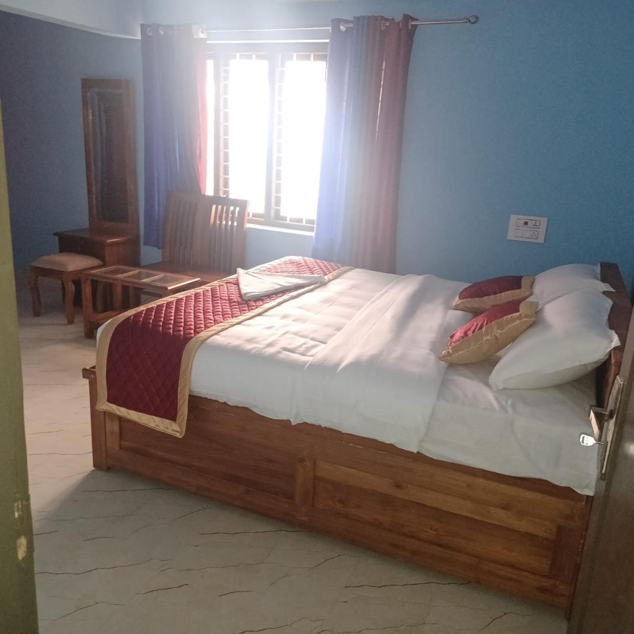 Orange International Resort Vagamon Pool Villa view 3