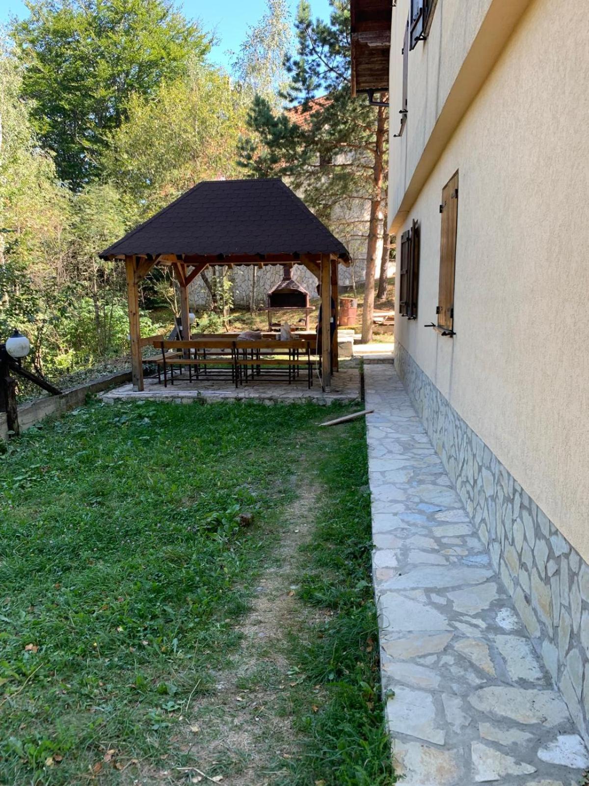 Photo 19