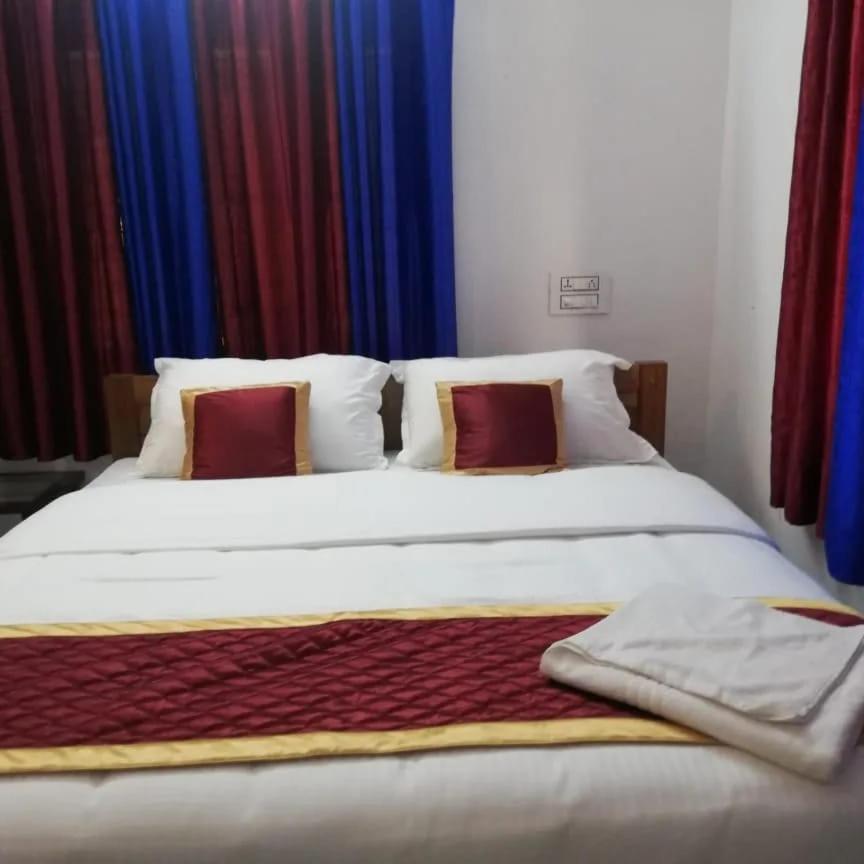 Orange International Resort Vagamon Pool Villa view 2