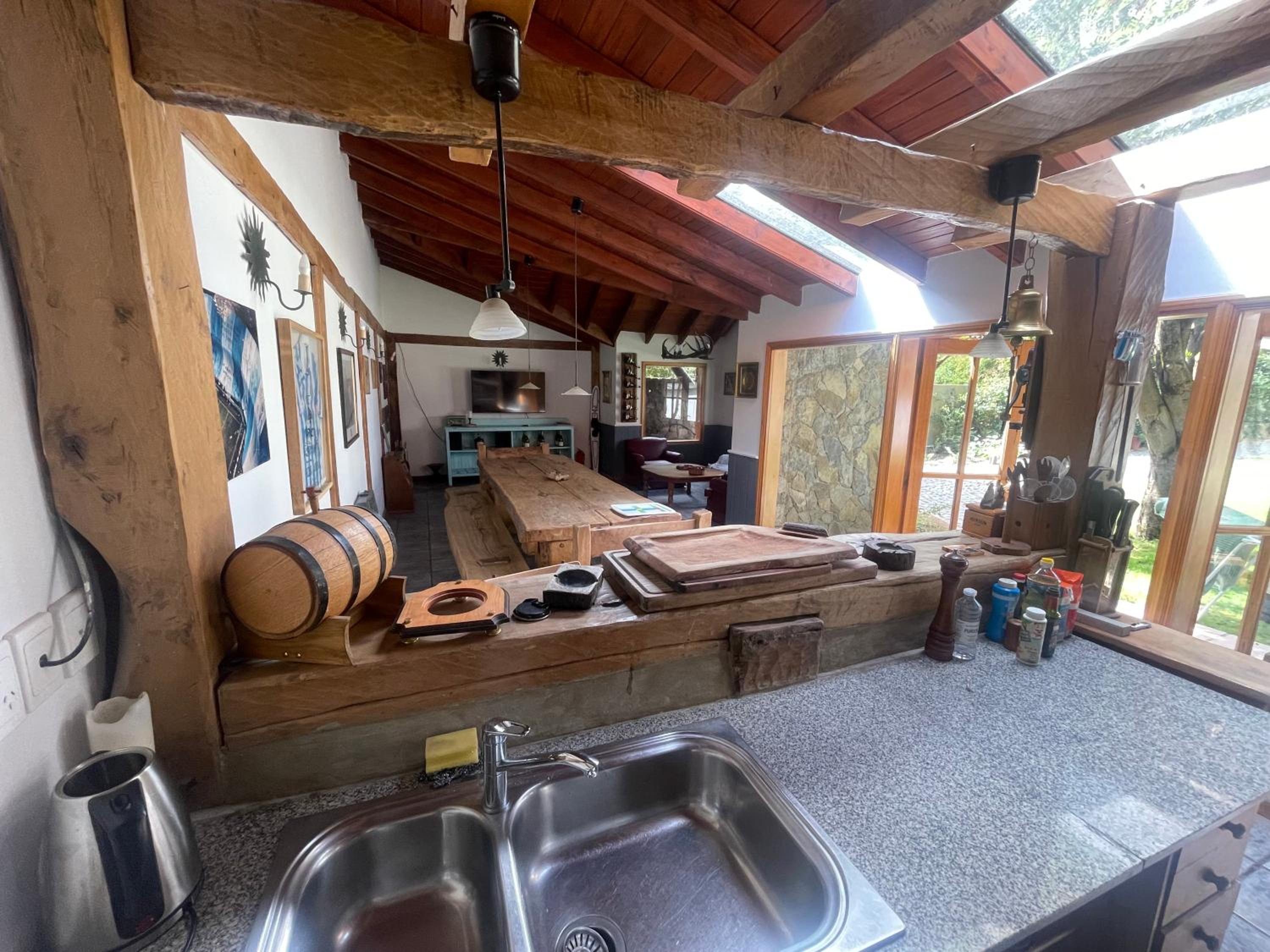 Patagonia Casa Sur - Casona de lujo con piscina y quincho