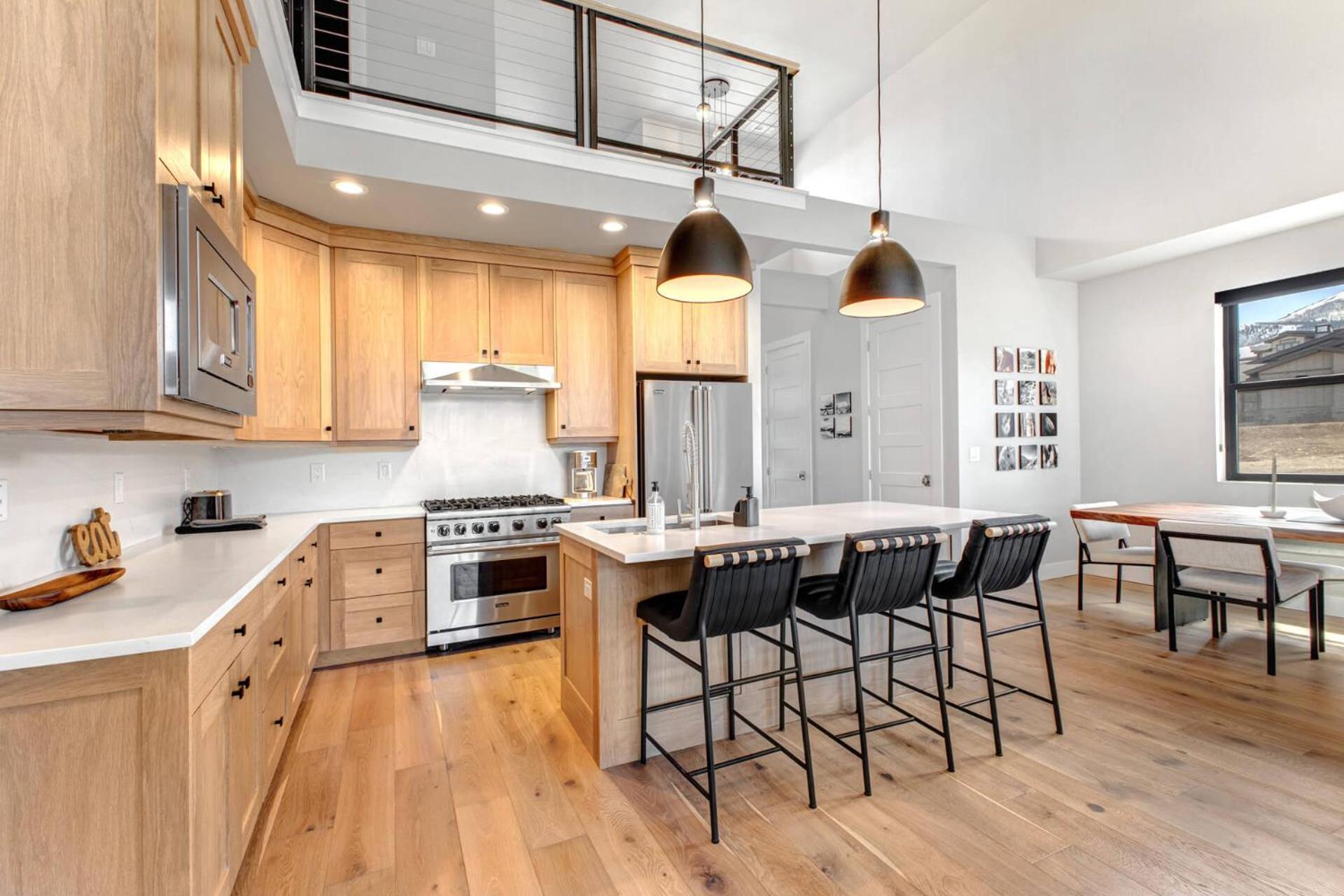 Mayflower Lakeside 1032 by Moose Management view 3